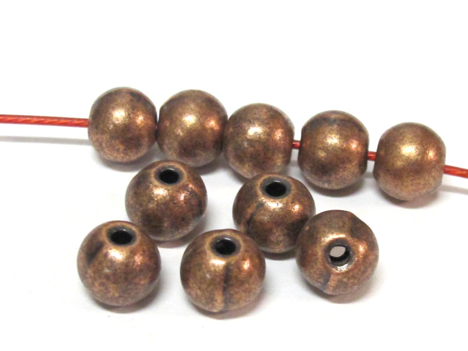 10 BEADS - Copper finish 8 mm size round metal beads - BD508A