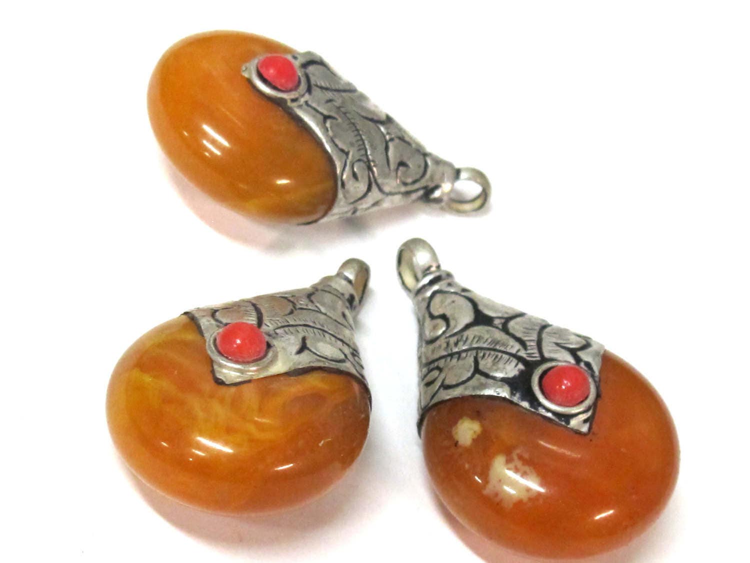 1 Pendant - Tibetan silver yellow honey copal resin reversible pendant with floral design on bail - PM554D