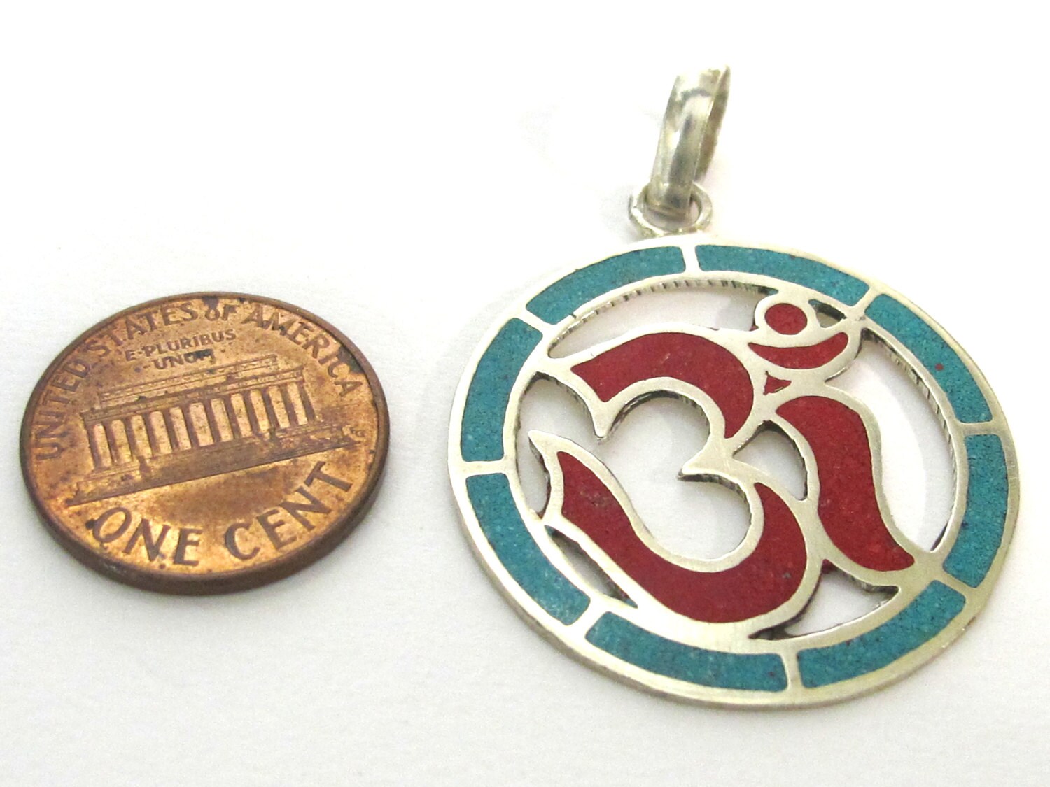 1 pendant - Sanskrit Om Round shape Nepal pendant with turquoise coral inlay - ohm yoga charms PM540E