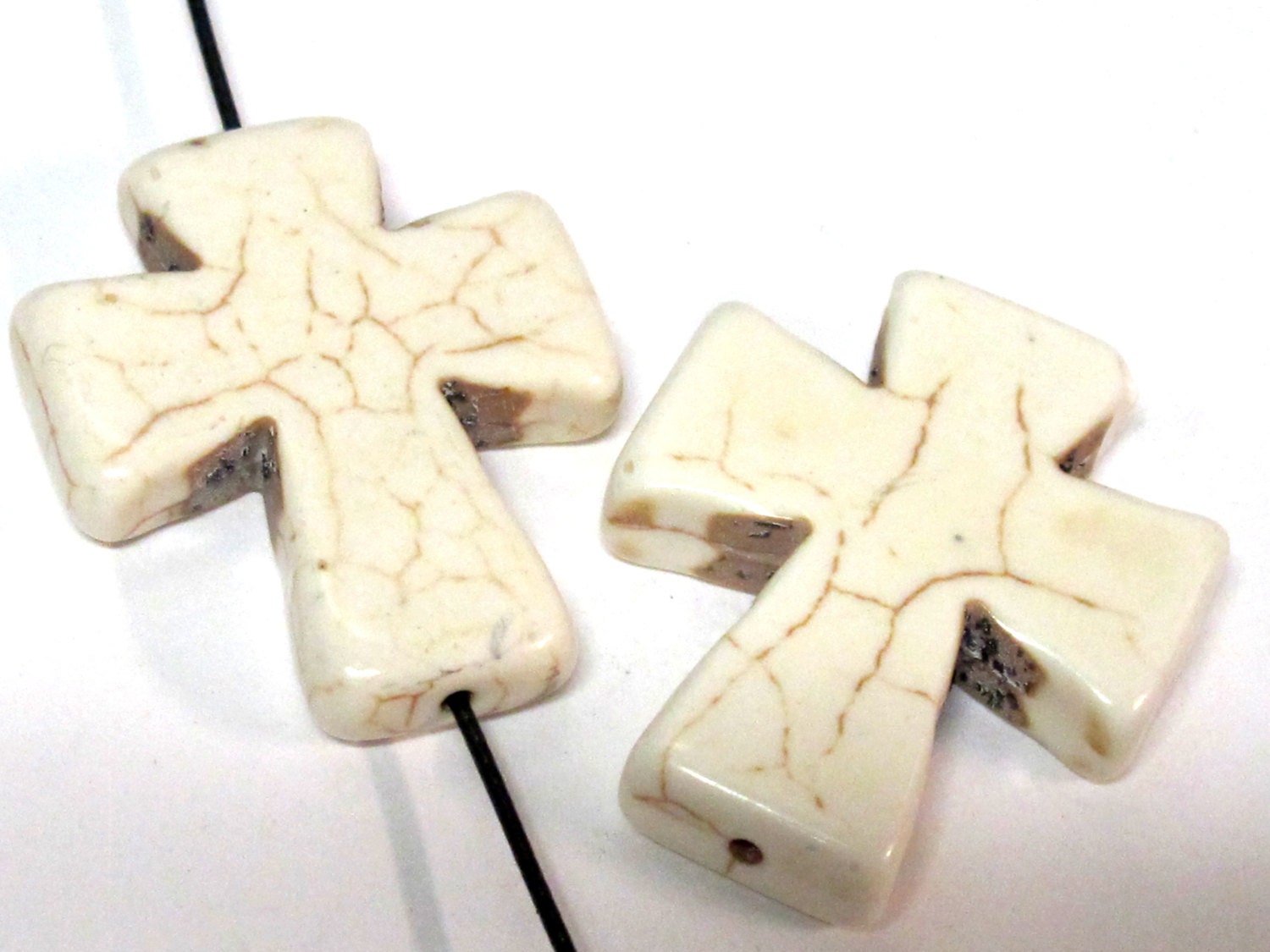 1 Bead - White cream color howlite cross bead large size 36 mm x 30 mm - GM418