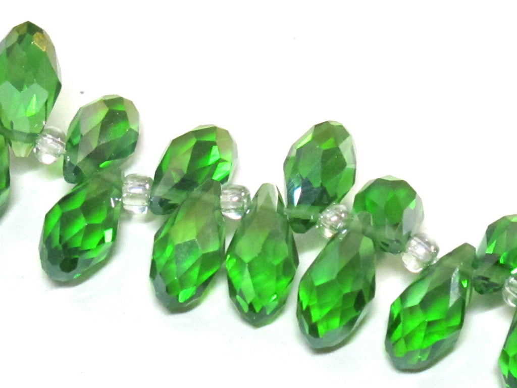 20 beads - Faceted teardrop shape green peridot color shiny crystal glass beads - AB065