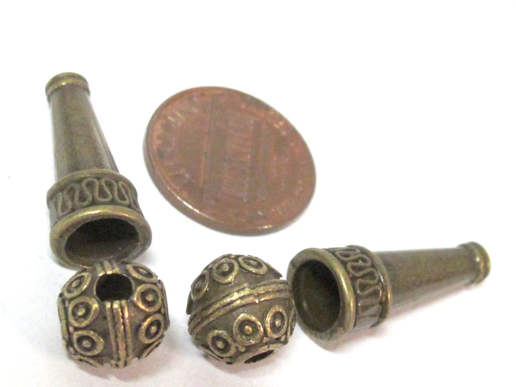 1 Guru bead set - 10 mm size Tibetan 3 hole dotted circles design brass color plated Guru Bead with column bead - GB057