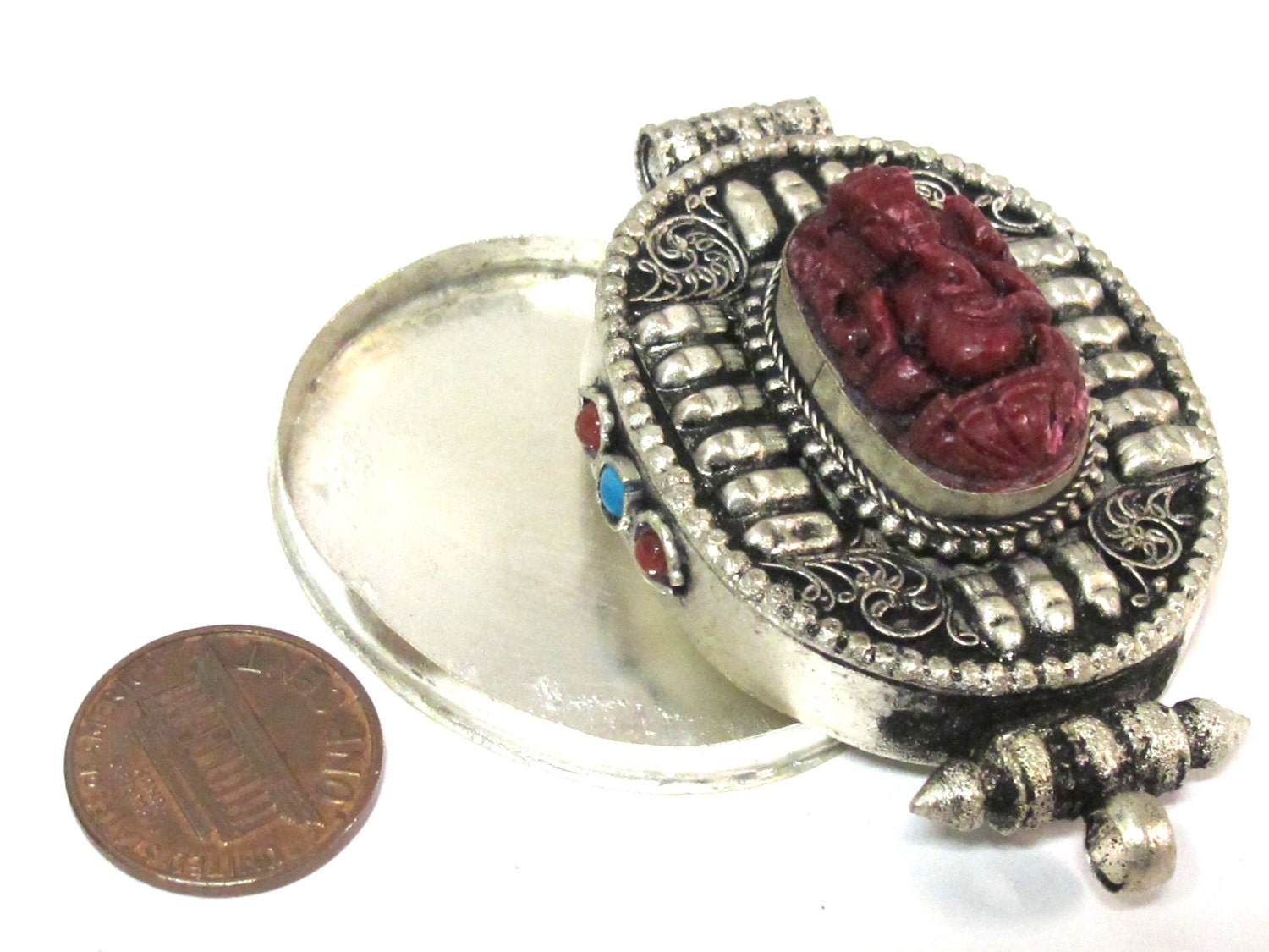 Beautiful red Ganesha Ghau prayer box pendant - PM152C