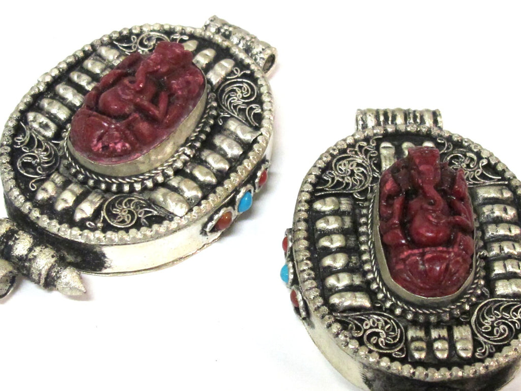 Beautiful red Ganesha Ghau prayer box pendant - PM152C