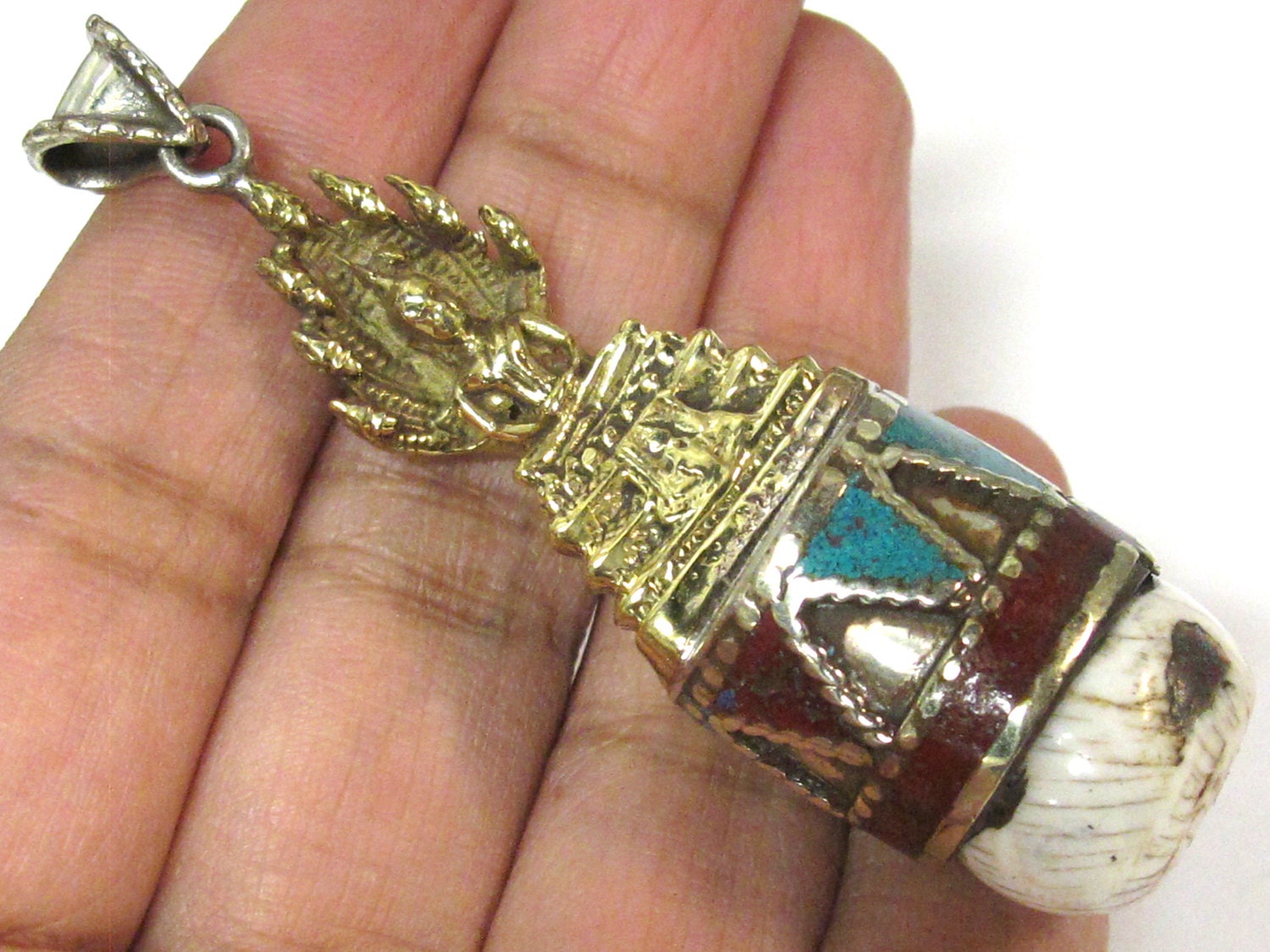 Tibetan Buddha Naga Conch shell pendant with turquoise coral and lapis inlay - Seated meditation buddha pendant - PM267M