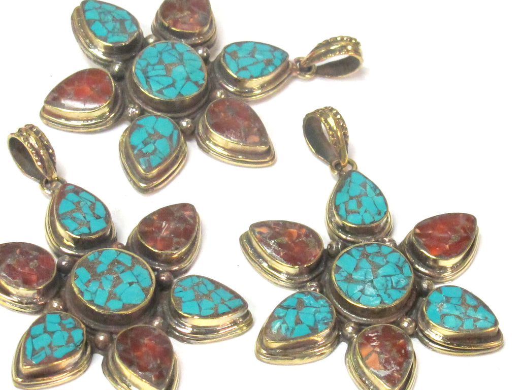 1 Pendant - Ethnic Tibetan brass flower shape turquoise coral mosaic inlay pendant from Nepal - PM561