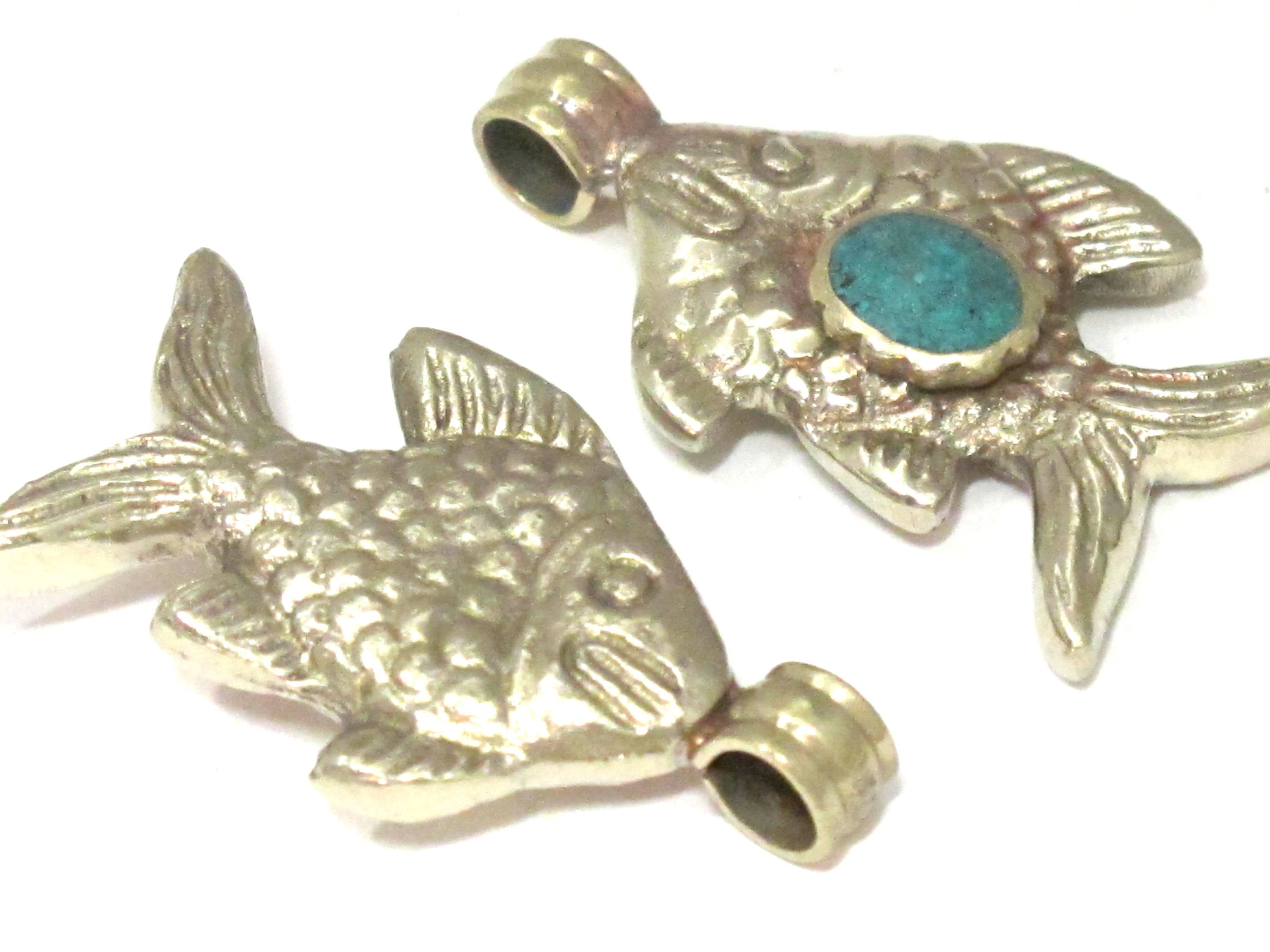 1 Pendant - Dual sided Tibetan silver fish repousse pendant with turquoise inlay from Nepal - PM563A
