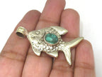 1 Pendant - Dual sided Tibetan silver fish repousse pendant with malachite inlay from Nepal - PM563C