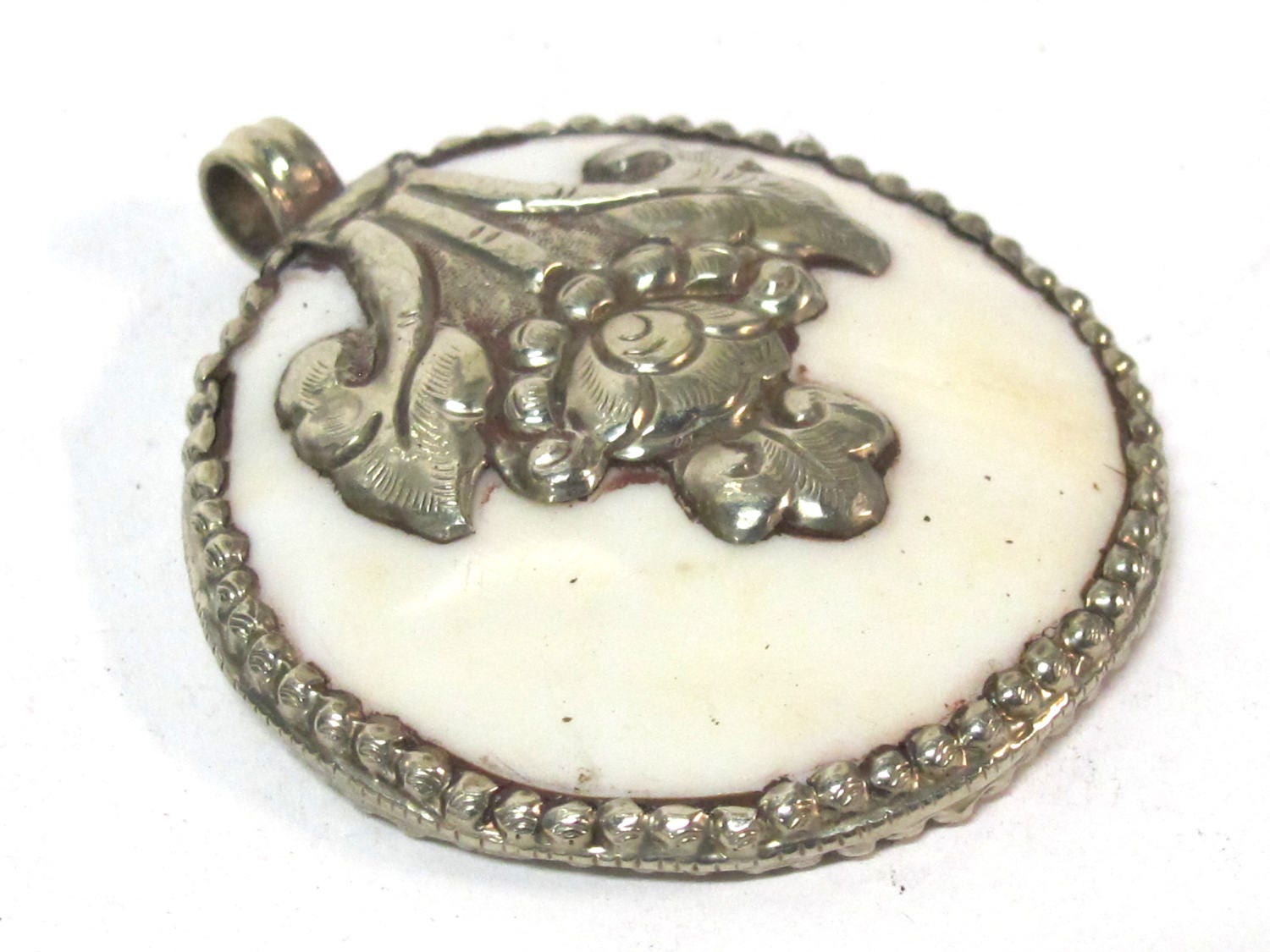 1 pendant - Large bold Tibetan Silver Repousse tribal naga conch shell pendant with Lotus flower carving - PM492M