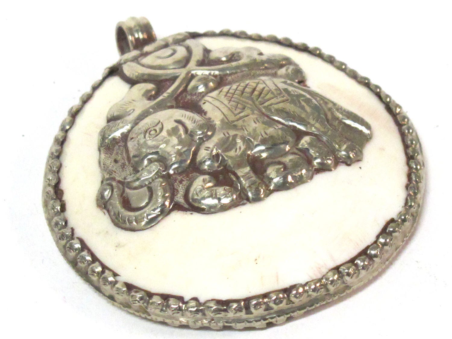 1 pendant - Large bold Tibetan Silver Repousse tribal naga conch shell pendant with elephant carving - PM490