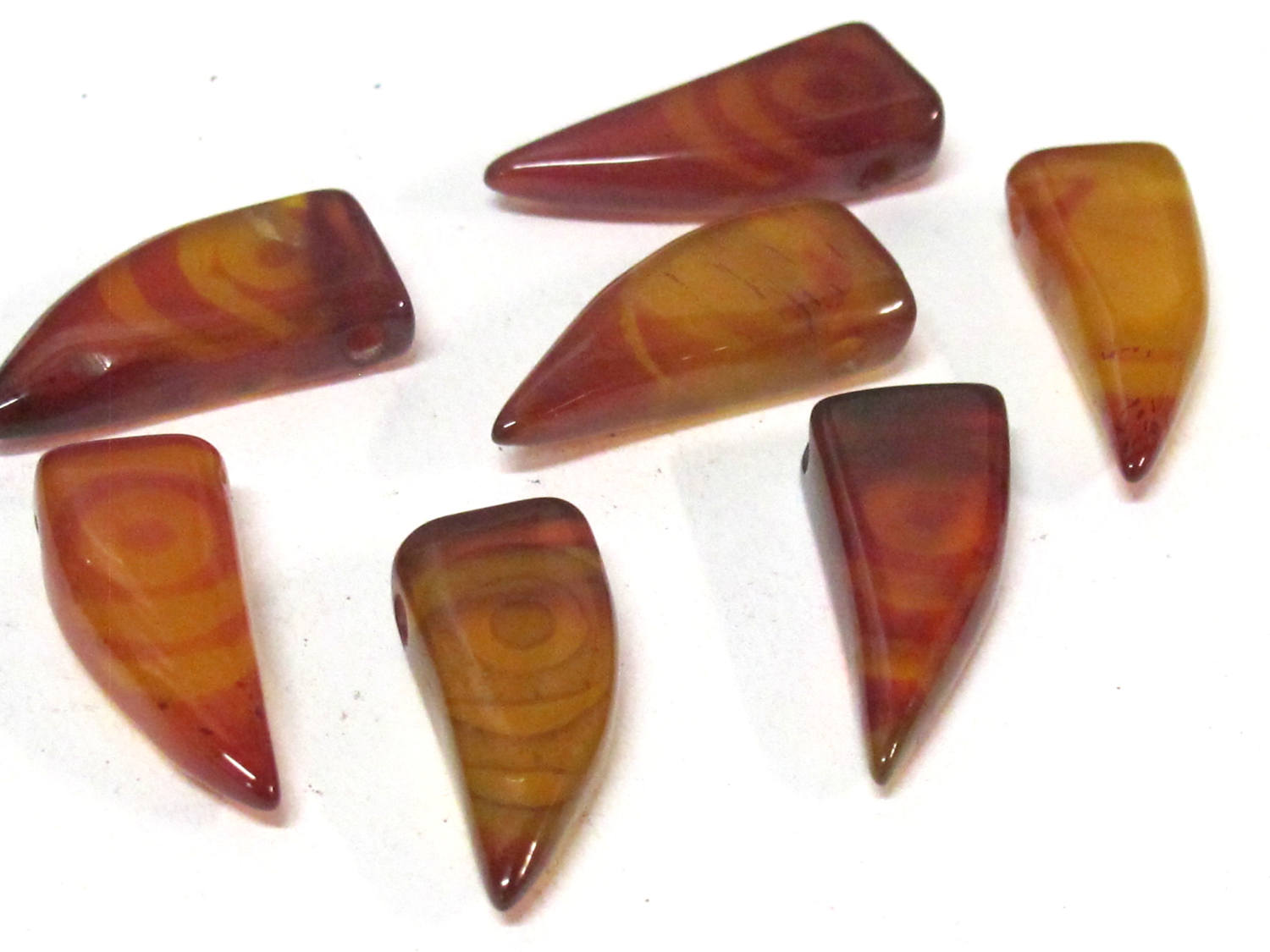 1 bead - Tibetan etched agate dzi gemstone horn shape bead - GM428