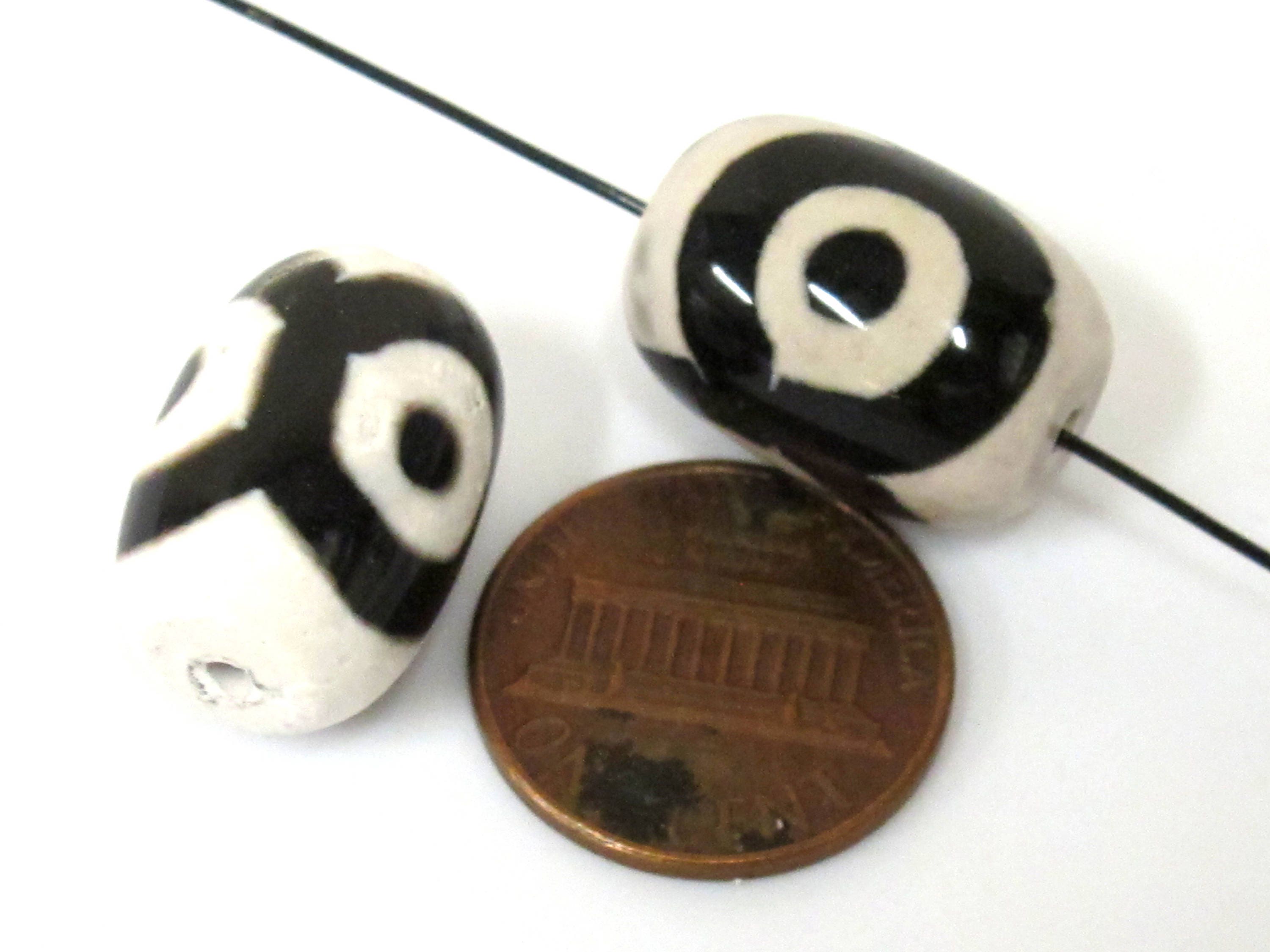 1 Bead - Ethnic Tibetan Dzi bead - Tibetan ethnic etched agate dzi thick barrel shape large size bead 17 -18 mm long - GM435