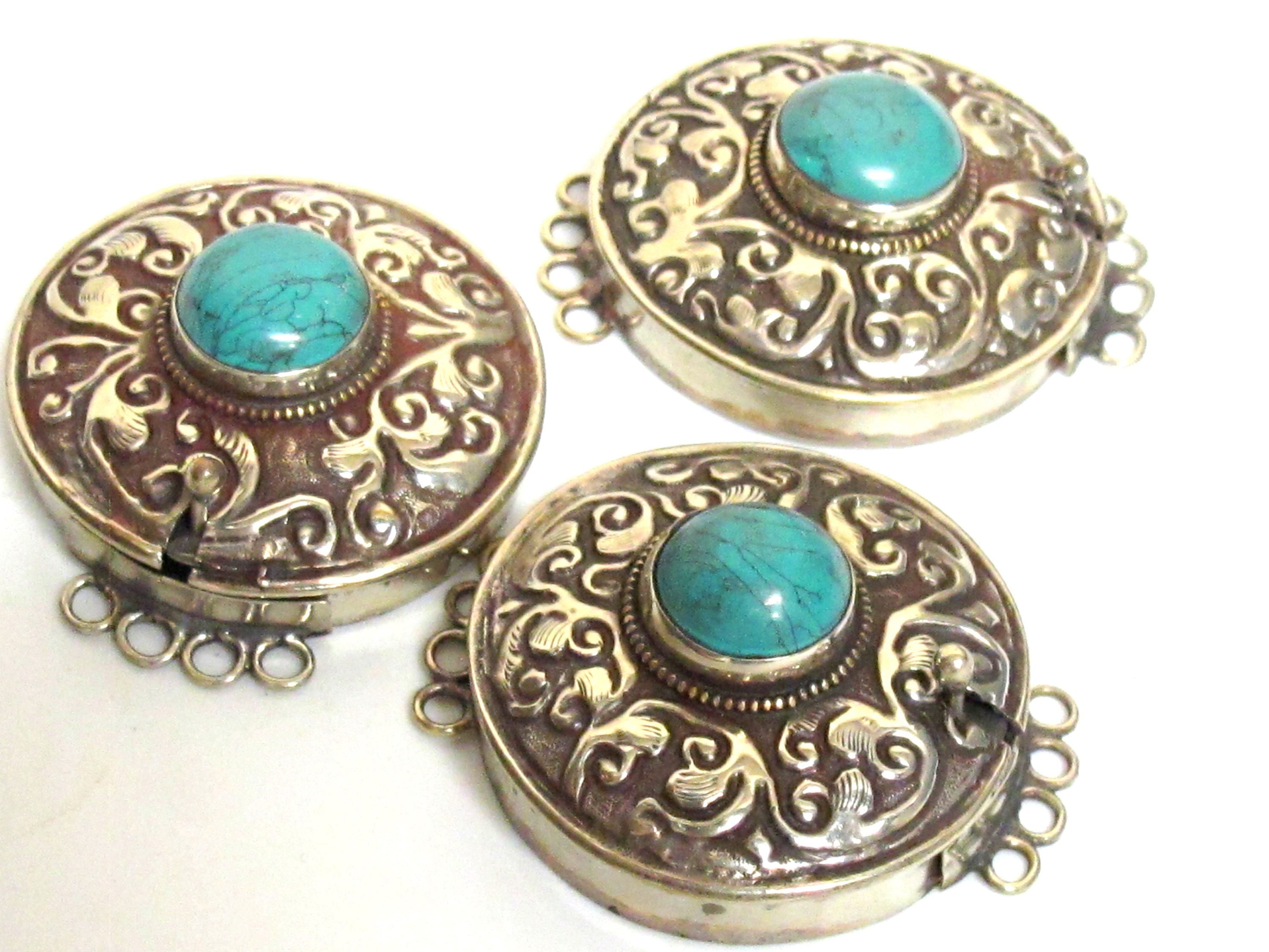1 clasp - Large ethnic Tibetan silver turquoise gemstone inlaid statement clasp pendant from Nepal - LN032