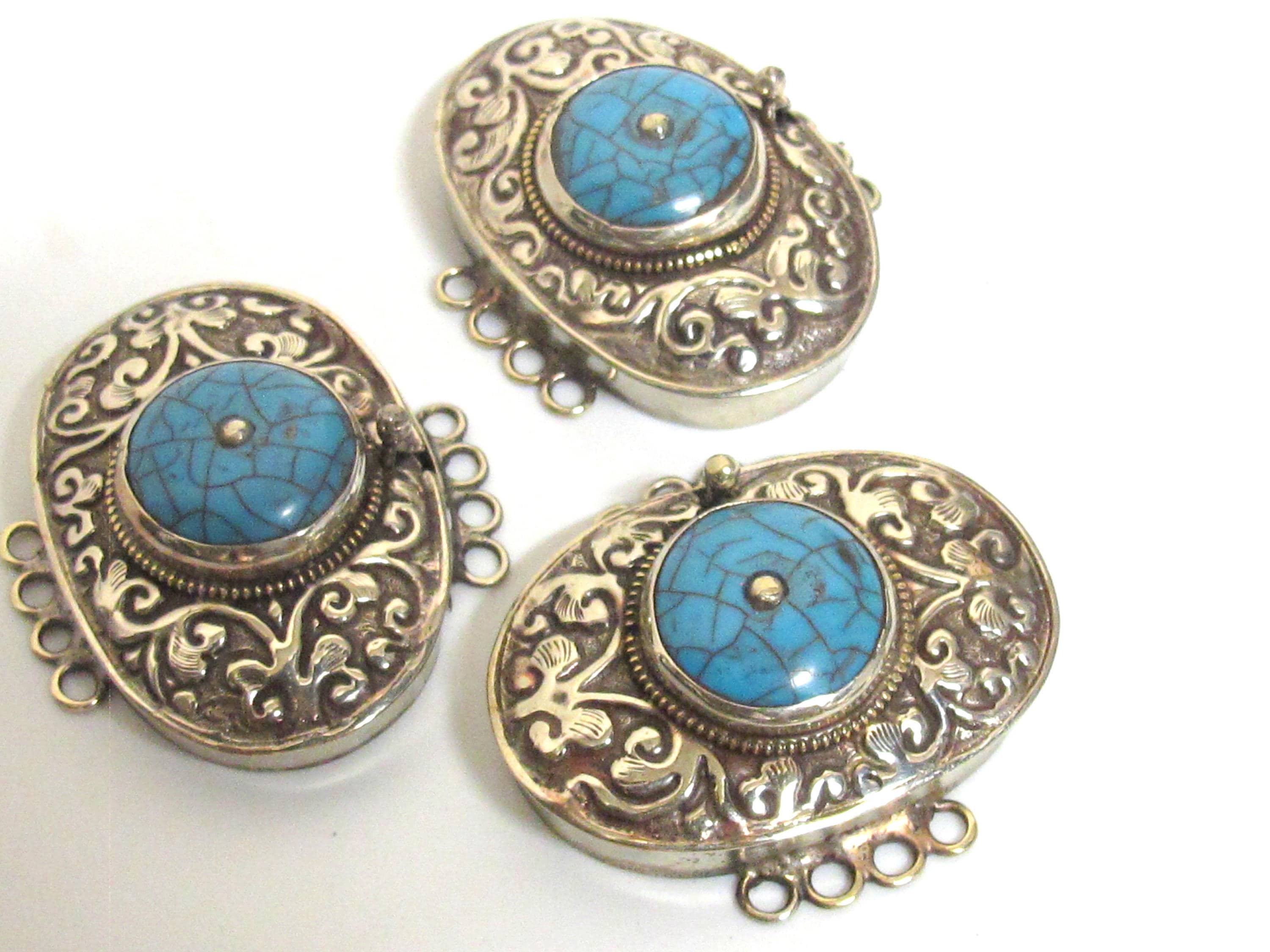 1 clasp - Large size ethnic Tibetan silver blue crackle resin inlaid statement box clasp pendant from Nepal - LN037
