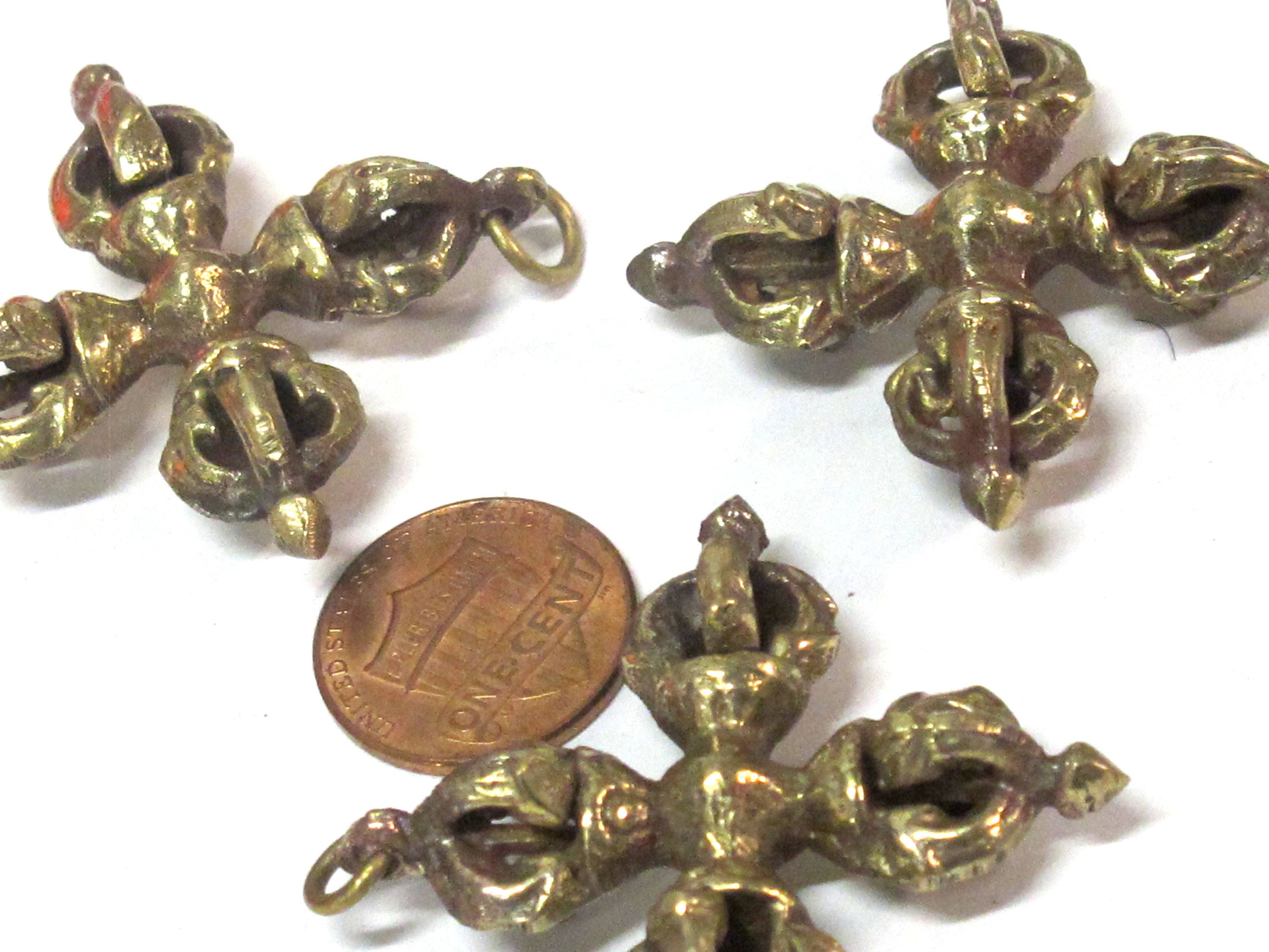 1 Pendant - Tibetan double dorje vajra solid Brass pendant - Nepal Tibetan mala making jewelry supplies -- CP122
