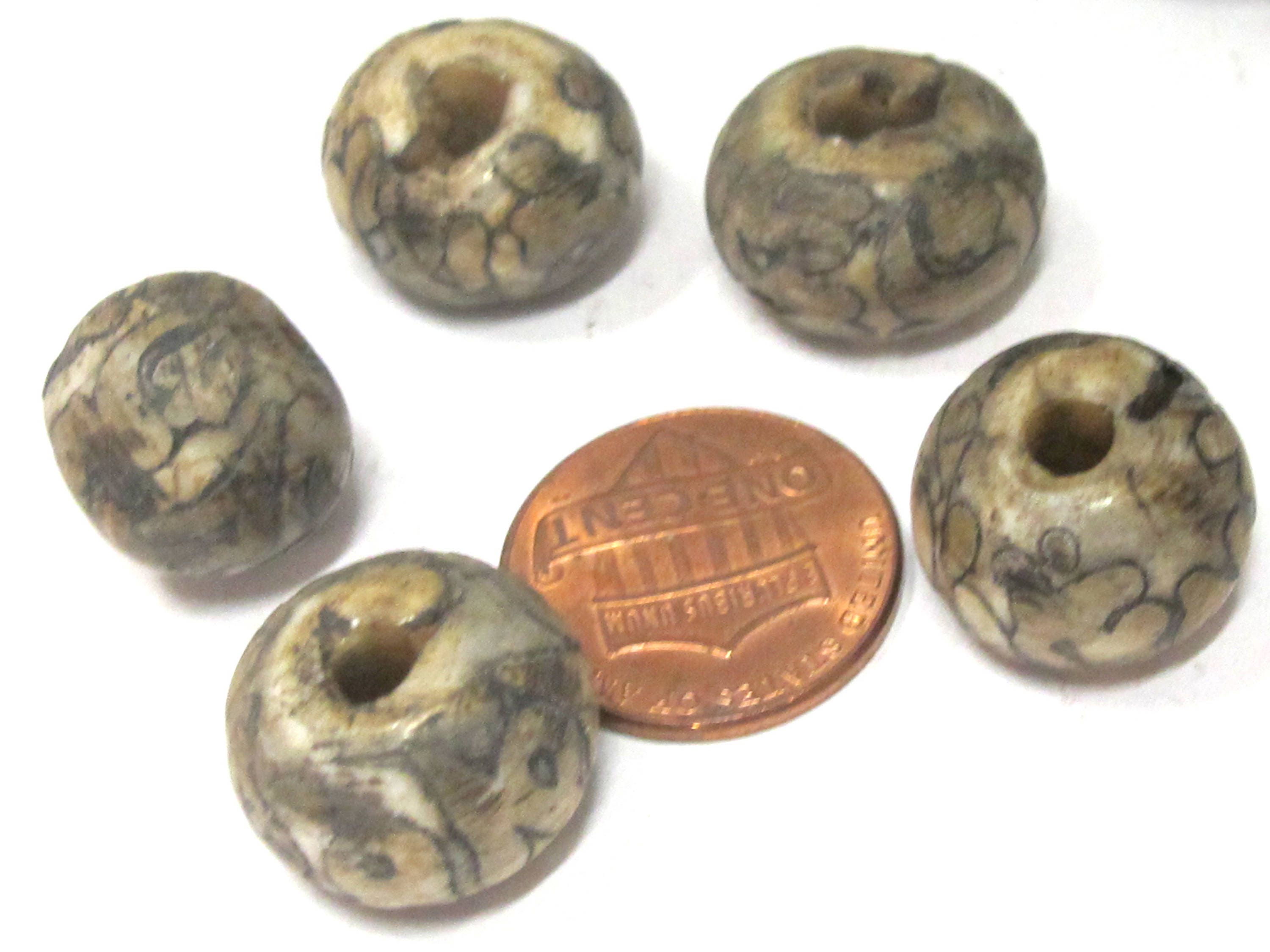 2 beads - Ethnic Tibetan Om mantra carved nature old naga conch shell chank beads - CH071