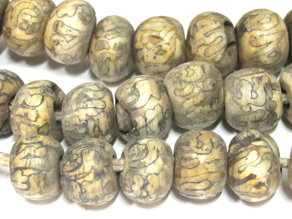 2 beads - Ethnic Tibetan Om mantra carved nature old naga conch shell chank beads - CH071