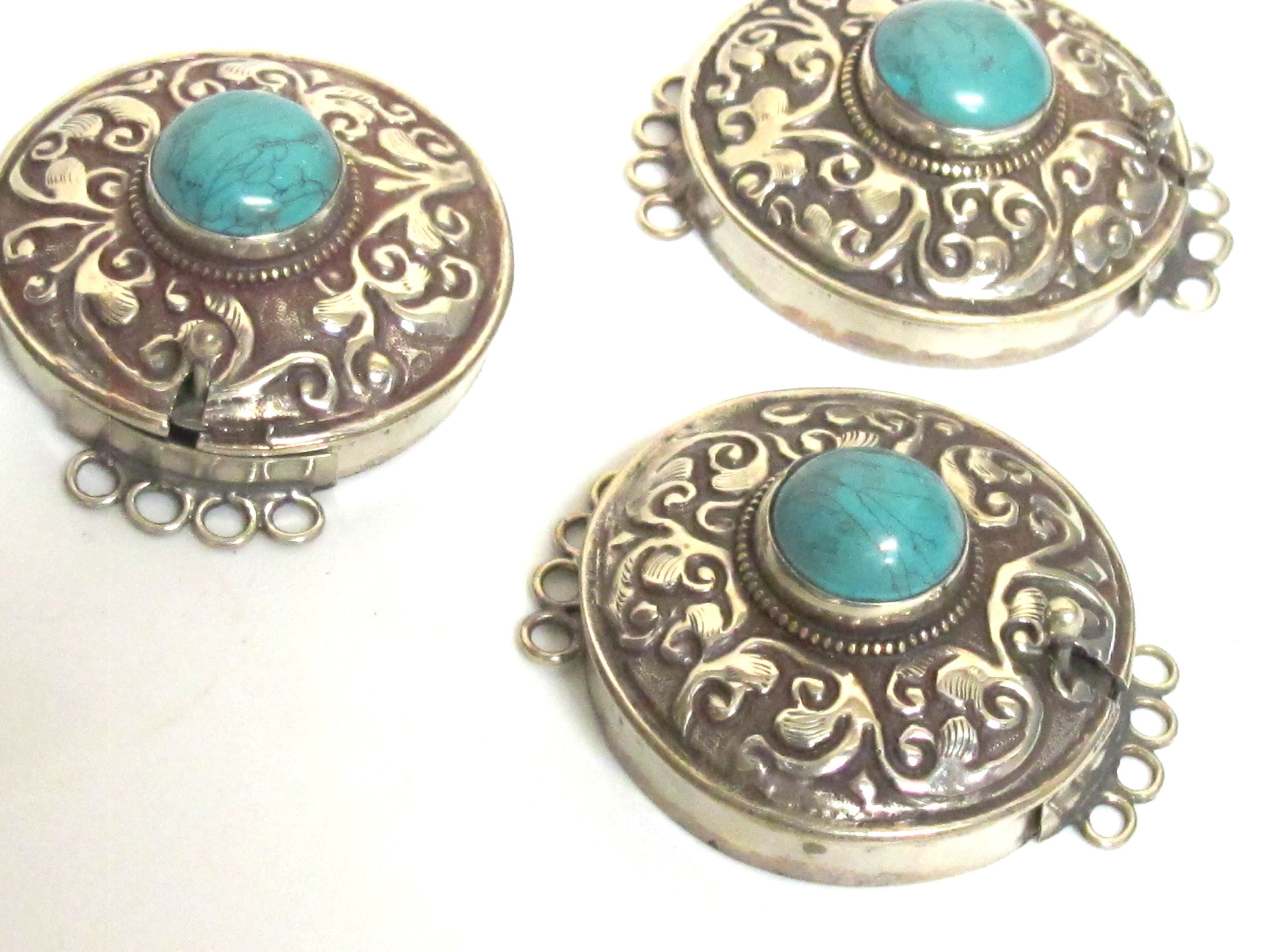 1 clasp - Large ethnic Tibetan silver turquoise gemstone inlaid statement clasp pendant from Nepal - LN032