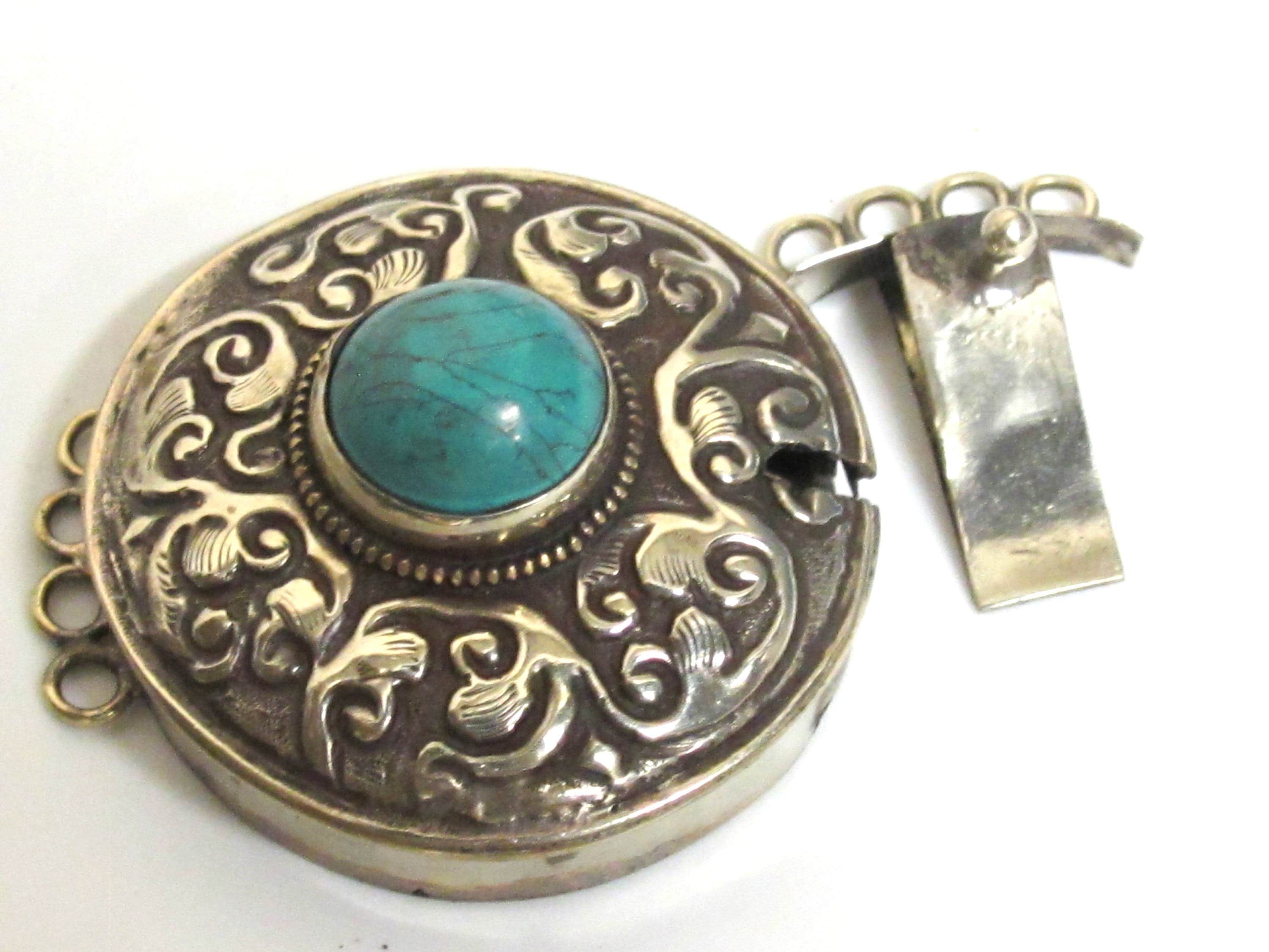 1 clasp - Large ethnic Tibetan silver turquoise gemstone inlaid statement clasp pendant from Nepal - LN032