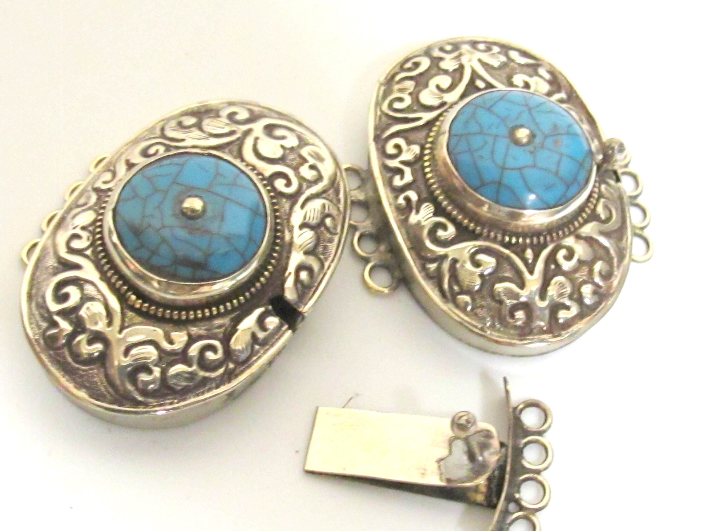 1 clasp - Large size ethnic Tibetan silver blue crackle resin inlaid statement box clasp pendant from Nepal - LN037
