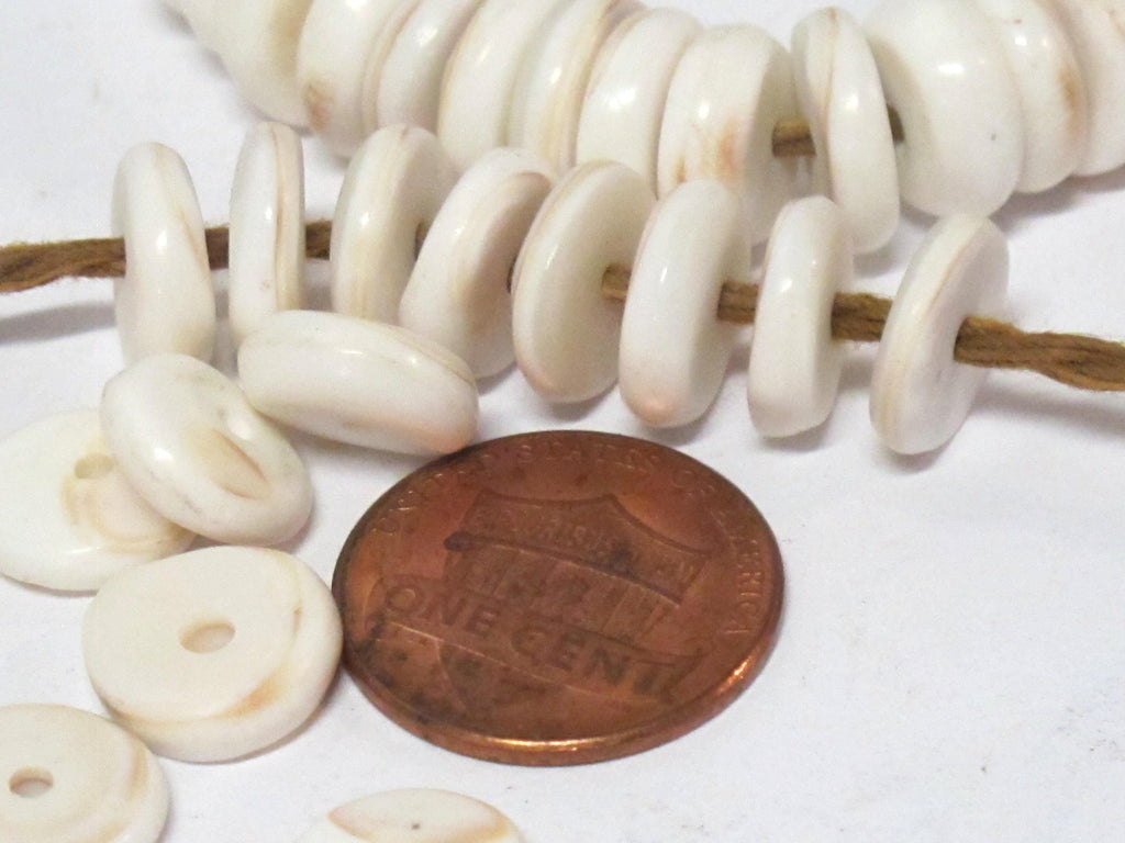 10 Beads - Small Ethnic Naga natural conch shell flat disc beads 9 - 10 mm size - CH072