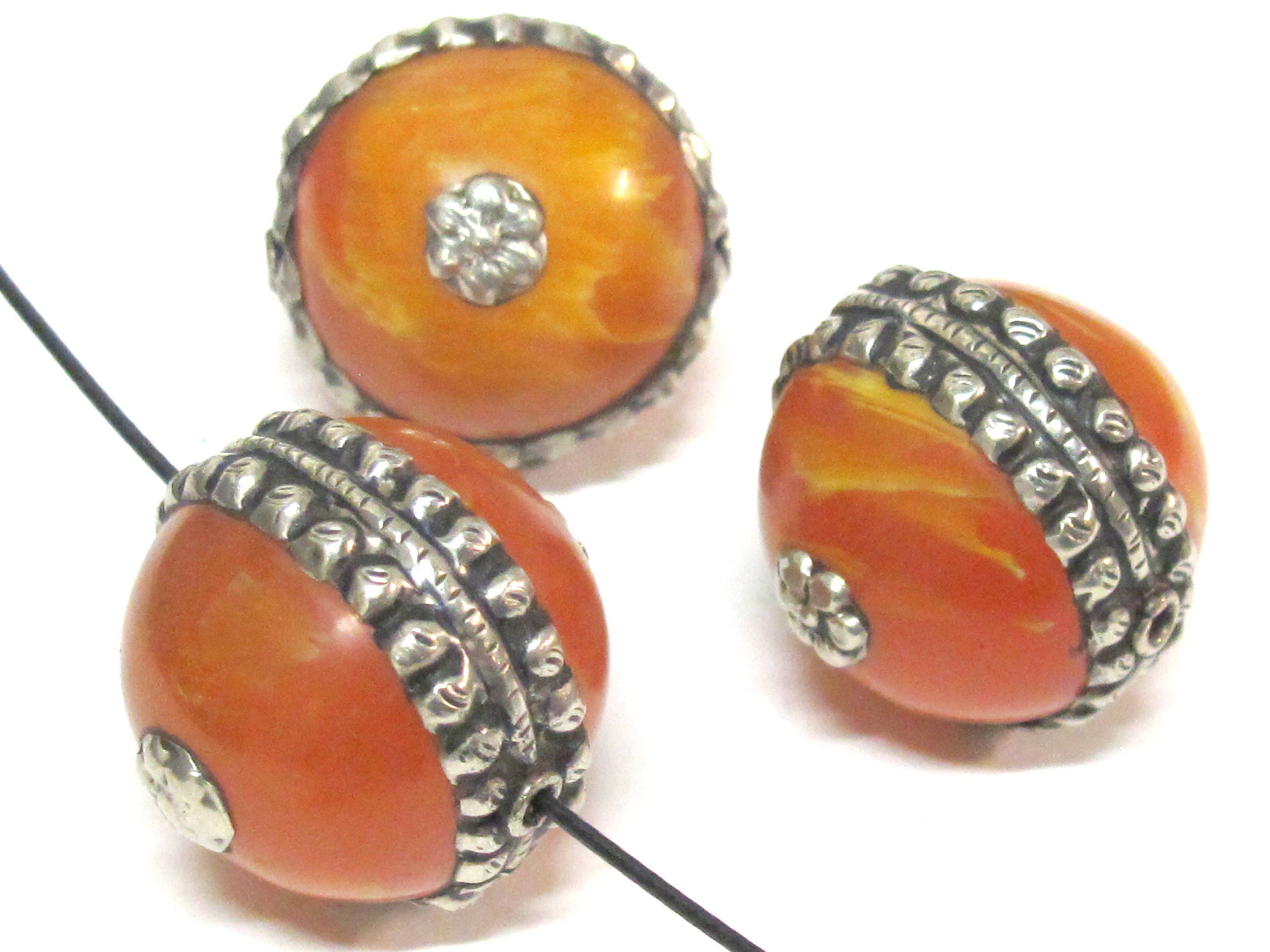 1 Bead - Tibetan silver encased thick copal Resin focal pendant bead - BD590Bx