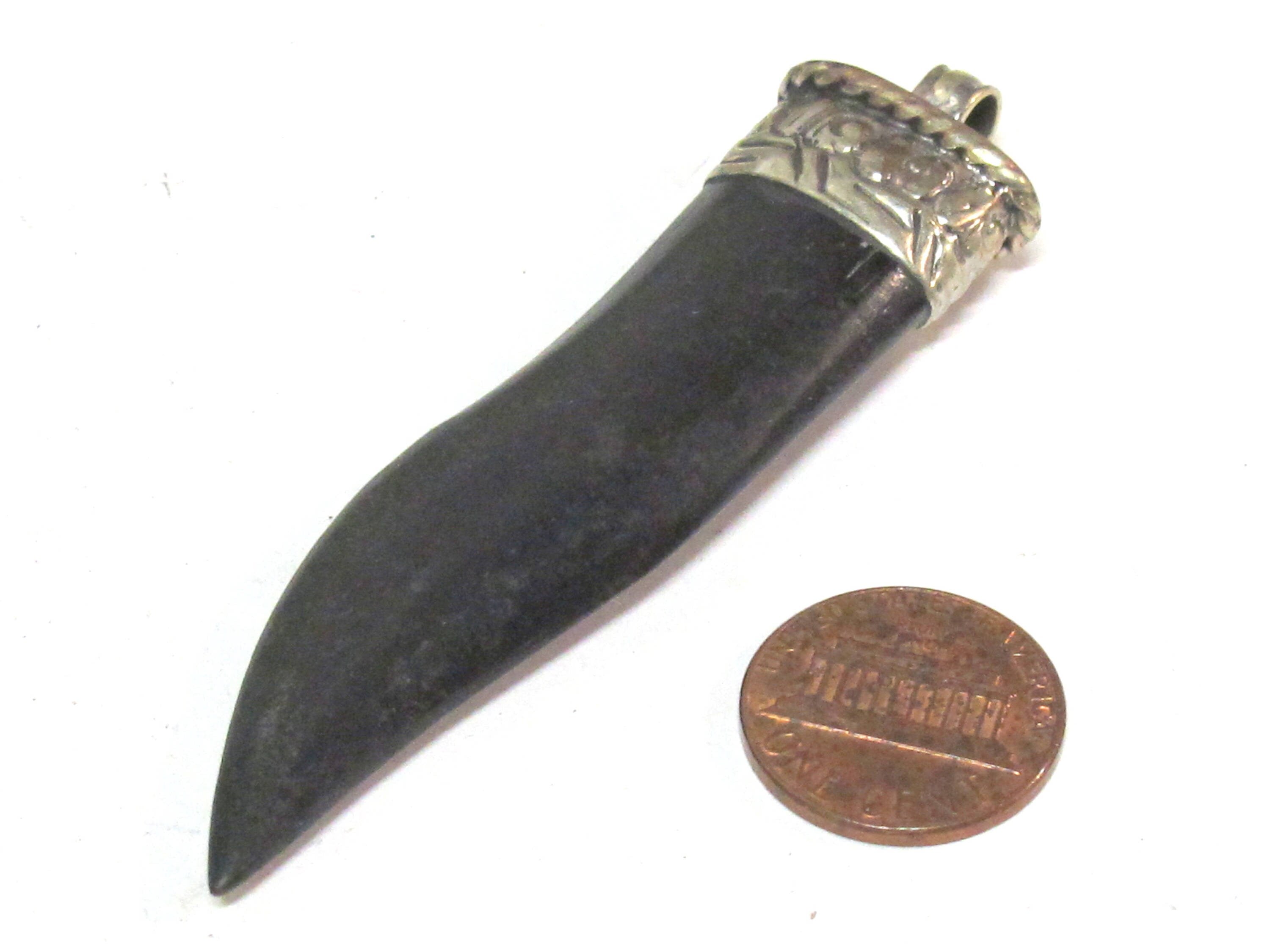 1 Pendant -Ethnic tribal Long tibetan silver capped black tooth chilli shape horn pendant - PM591