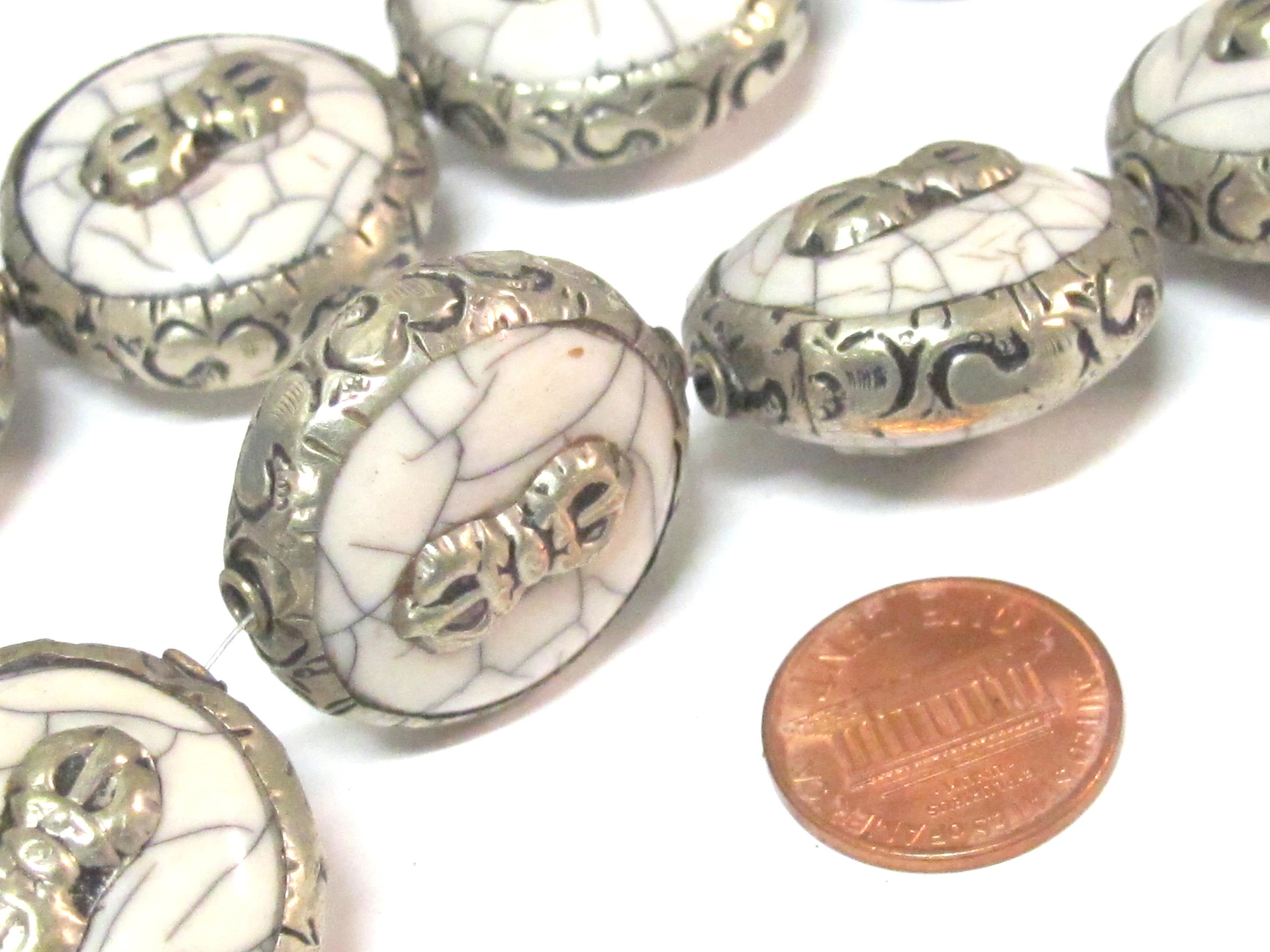 1 Bead - Reversible Large size Tibetan silver encased white cream color crackle resin dorje vajra symbol bead - BD524E