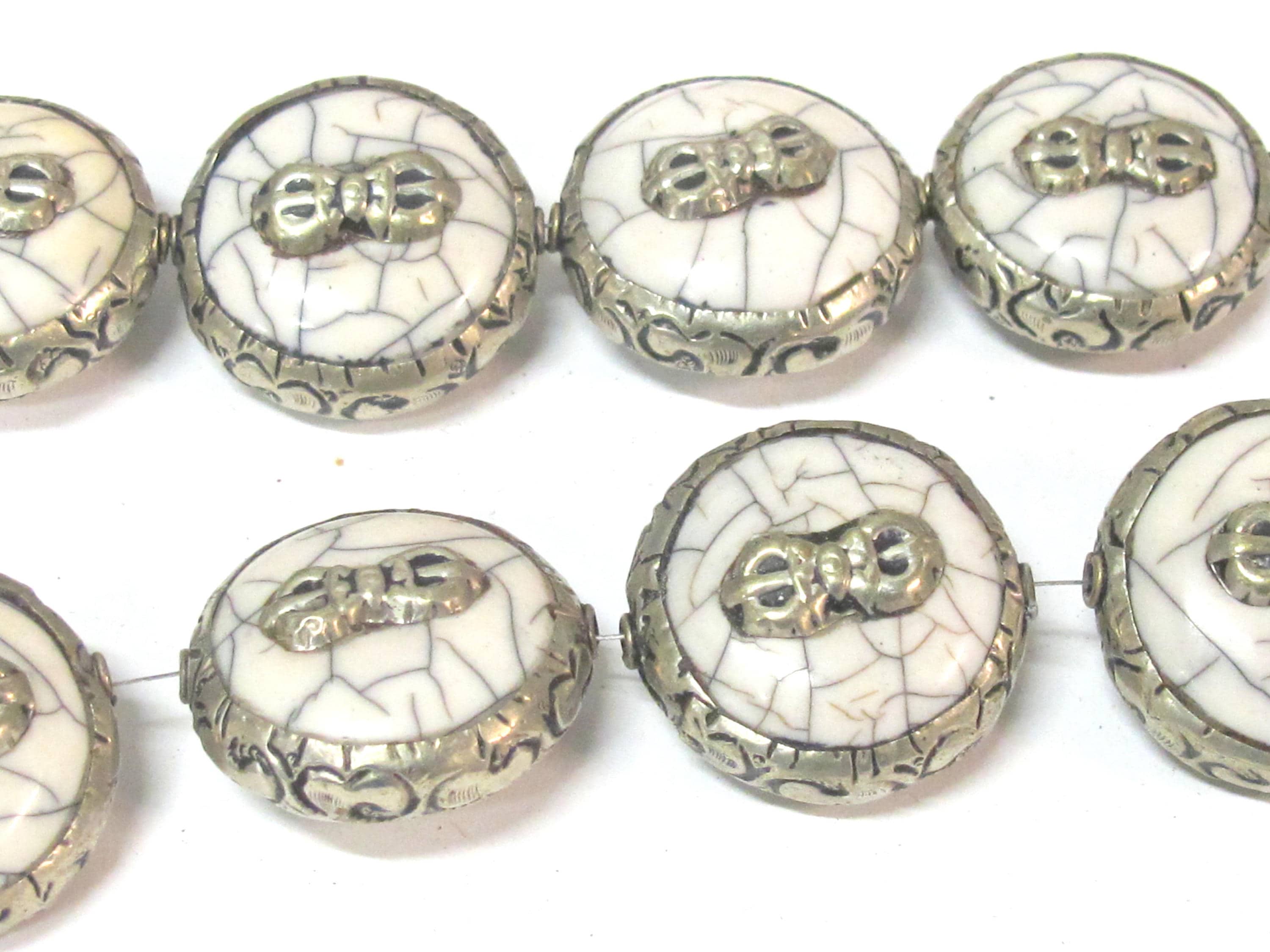 1 Bead - Reversible Large size Tibetan silver encased white cream color crackle resin dorje vajra symbol bead - BD524E