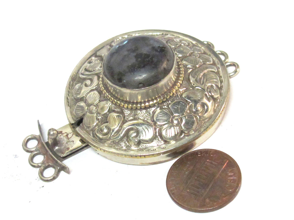 1 clasp - Large round shape ethnic Tibetan silver finish labradorite gemstone inlaid statement clasp pendant from Nepal - LN041B