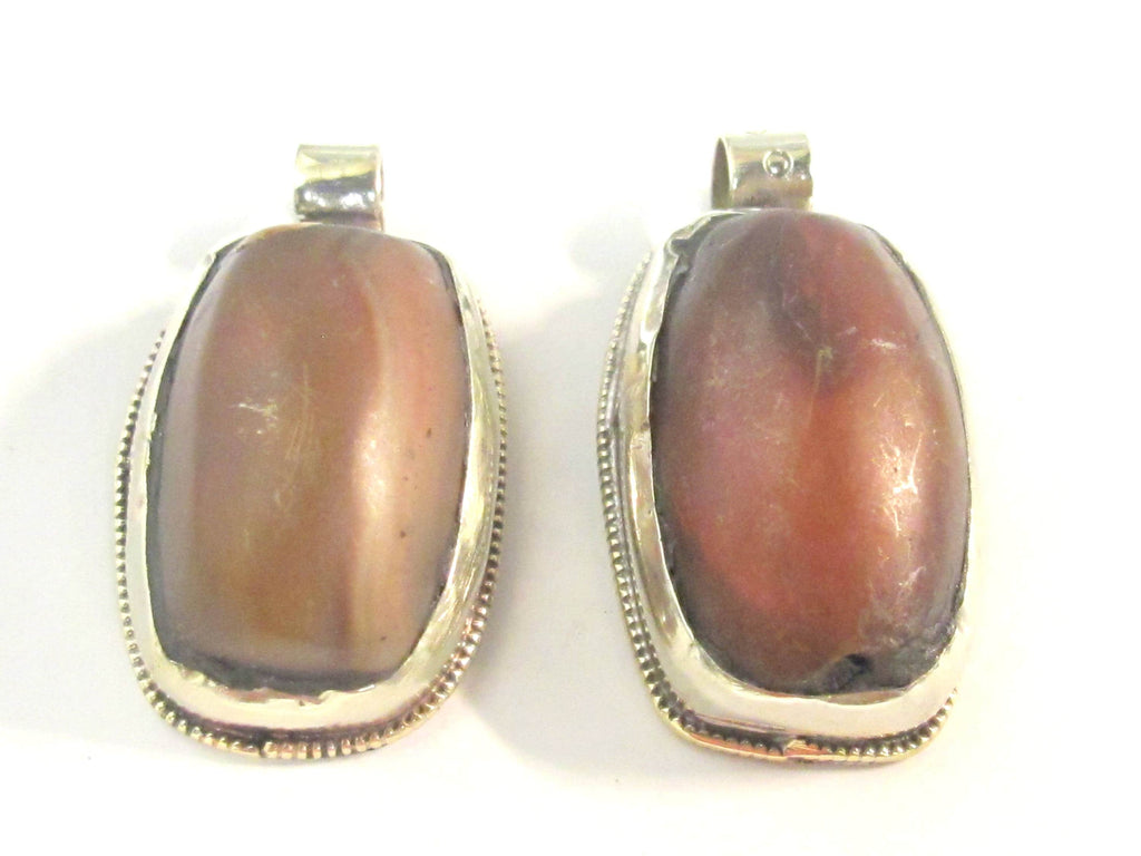1 Pendant - Himalayan natural carnelian gemstone tibetan silver pendant with reverse side flower carving - PM577E