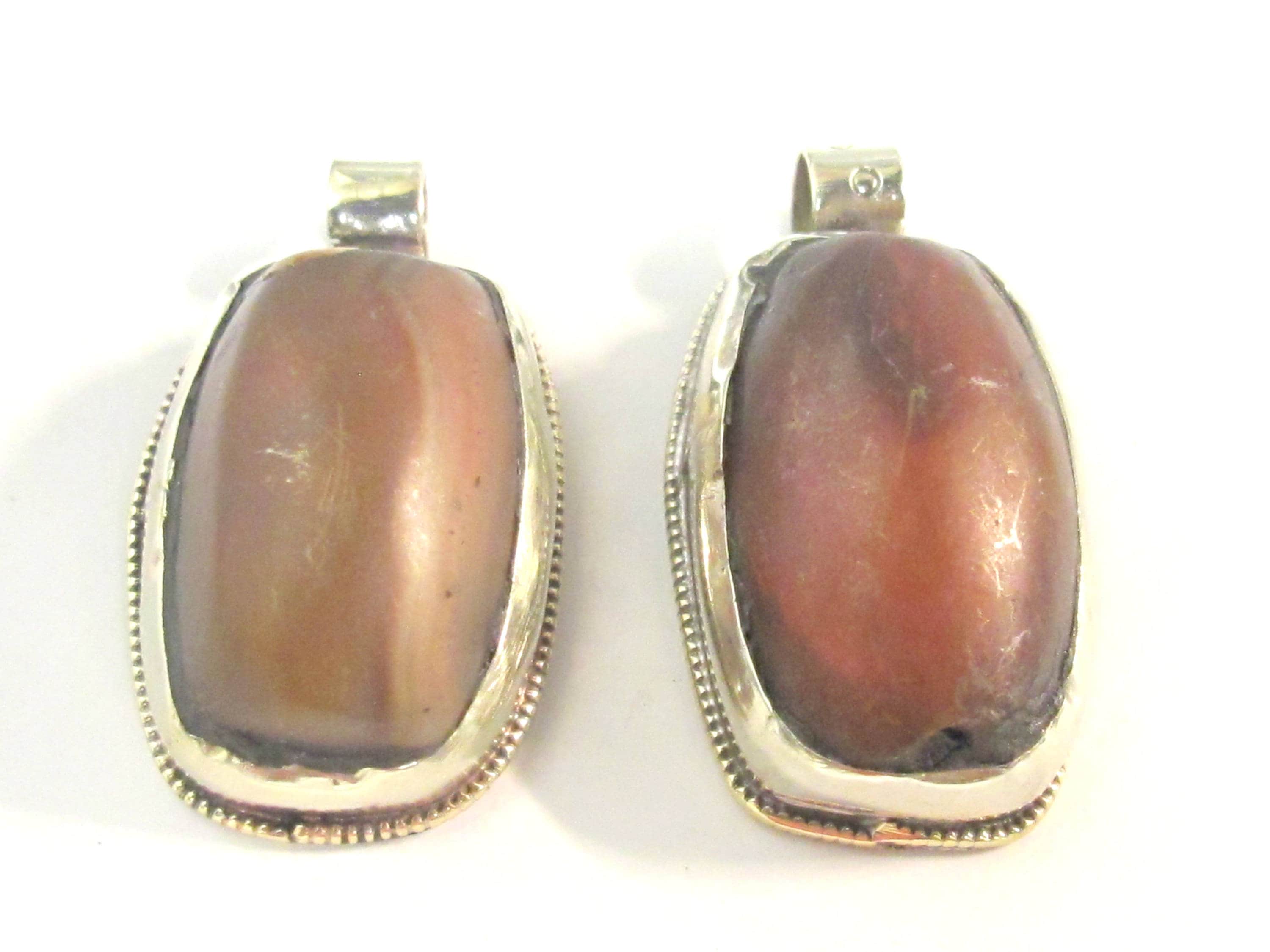 1 Pendant - Himalayan natural carnelian gemstone tibetan silver pendant with reverse side flower carving - PM577E