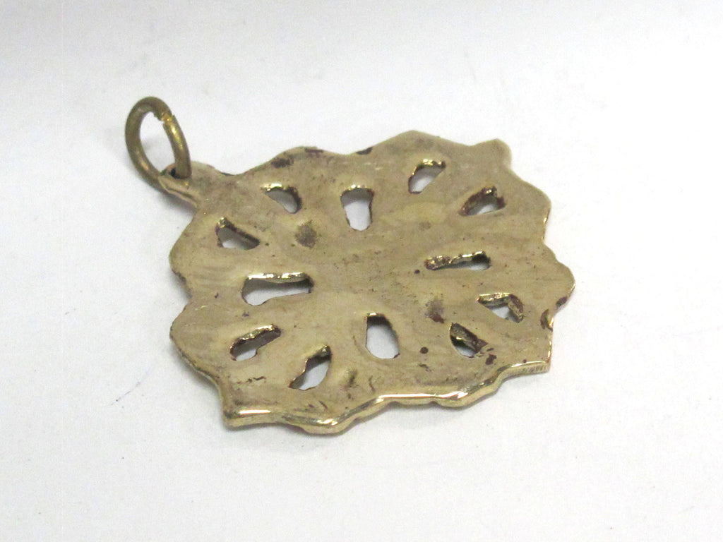 1 Pendant - Tibetan double dorje vajra brass pendant Nepal - CP131