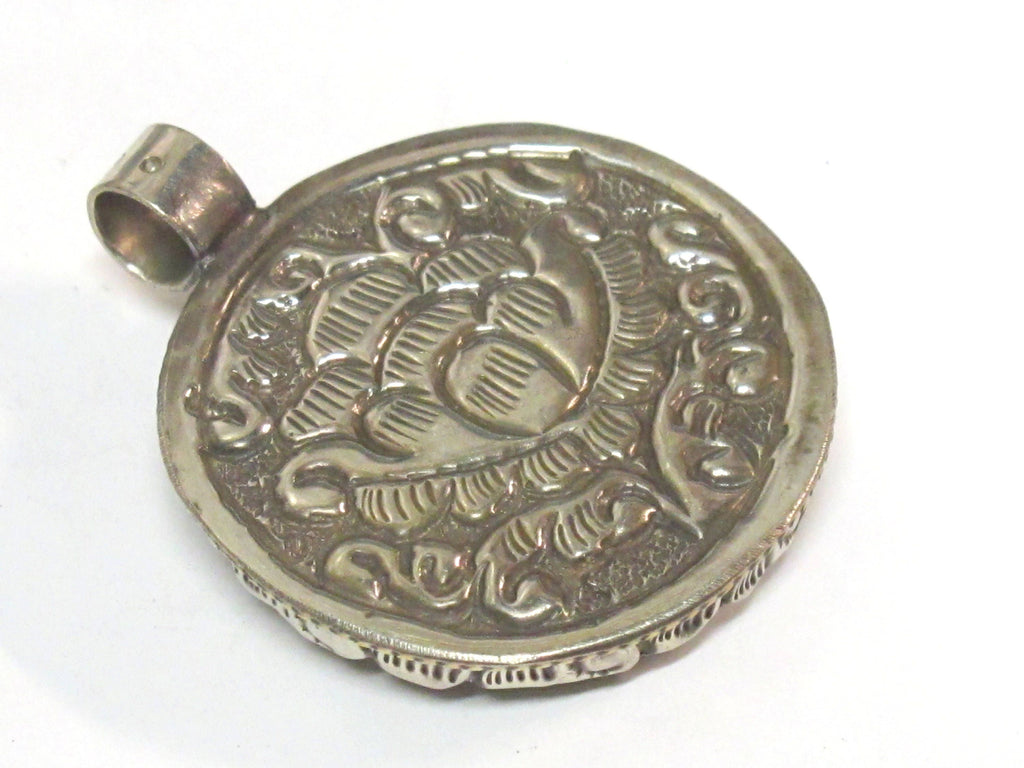 1 Pendant - Tibetan honey copal resin Om mantra pendant with reverse side Lotus flower design filigree - PM292K