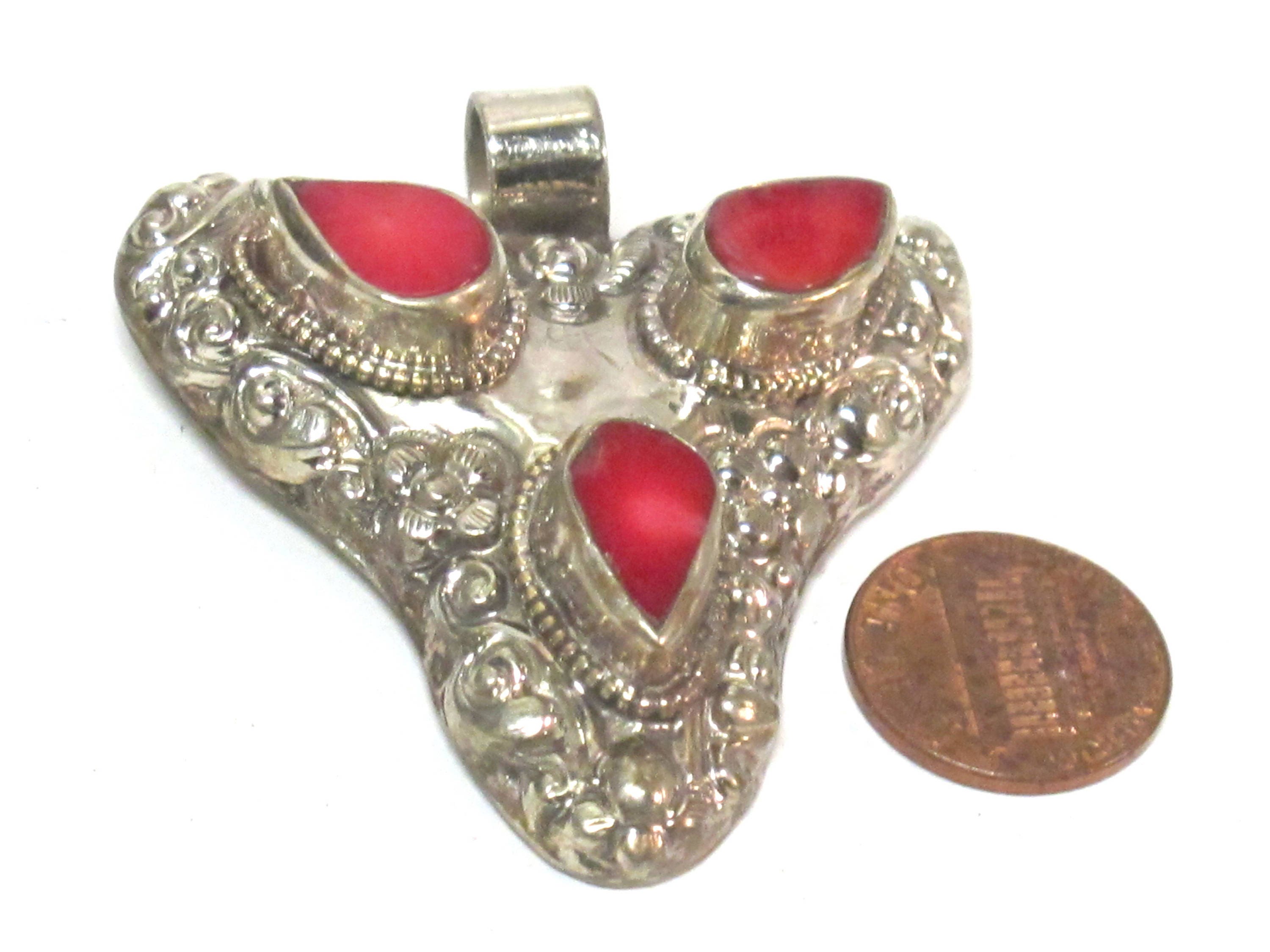 1 Pendant - Ethnic Tibetan triangular arrowhead shape inlaid pendant from Nepal with lotus flower on reverse side - PM585A