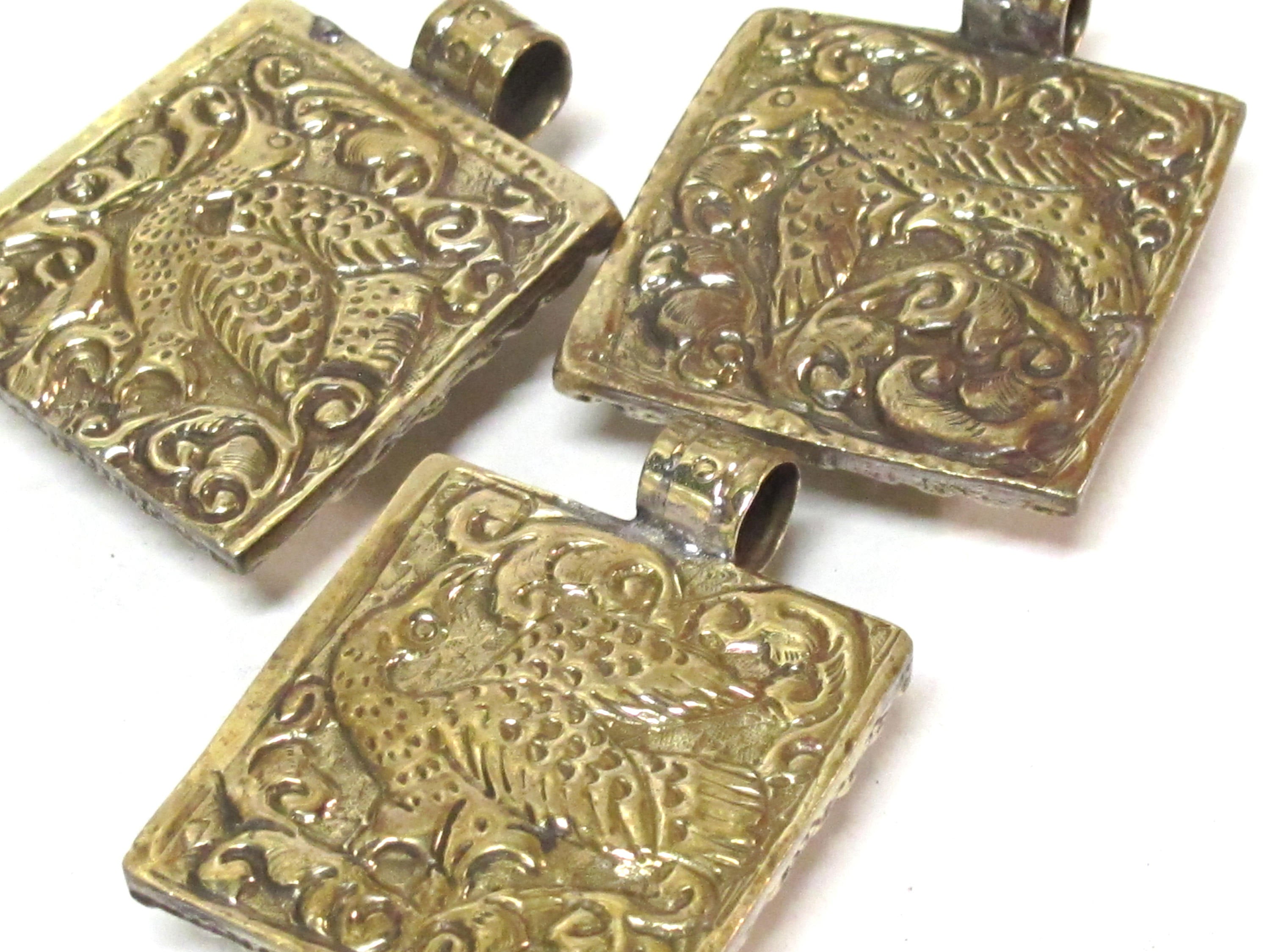 1 pendant - Tibetan buddha pendant - square shape Buddha pendant antiqued golden color phoenix eagle bird carving on other side - PM589C