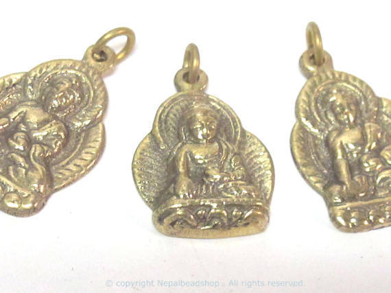 1 pendant - Tibetan pendant buddha pendant tibet Nepal metal brass Buddha charm pendant medicine buddha charm from Nepal -- CP127