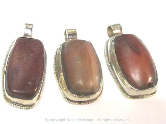 1 Pendant - Himalayan natural carnelian gemstone tibetan silver pendant with reverse side flower carving - PM577E