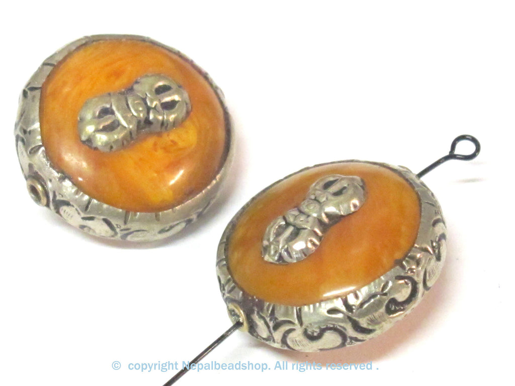 1 Bead - Reversible Large size Tibetan silver encased copal resin dorje vajra symbol bead - BD524B