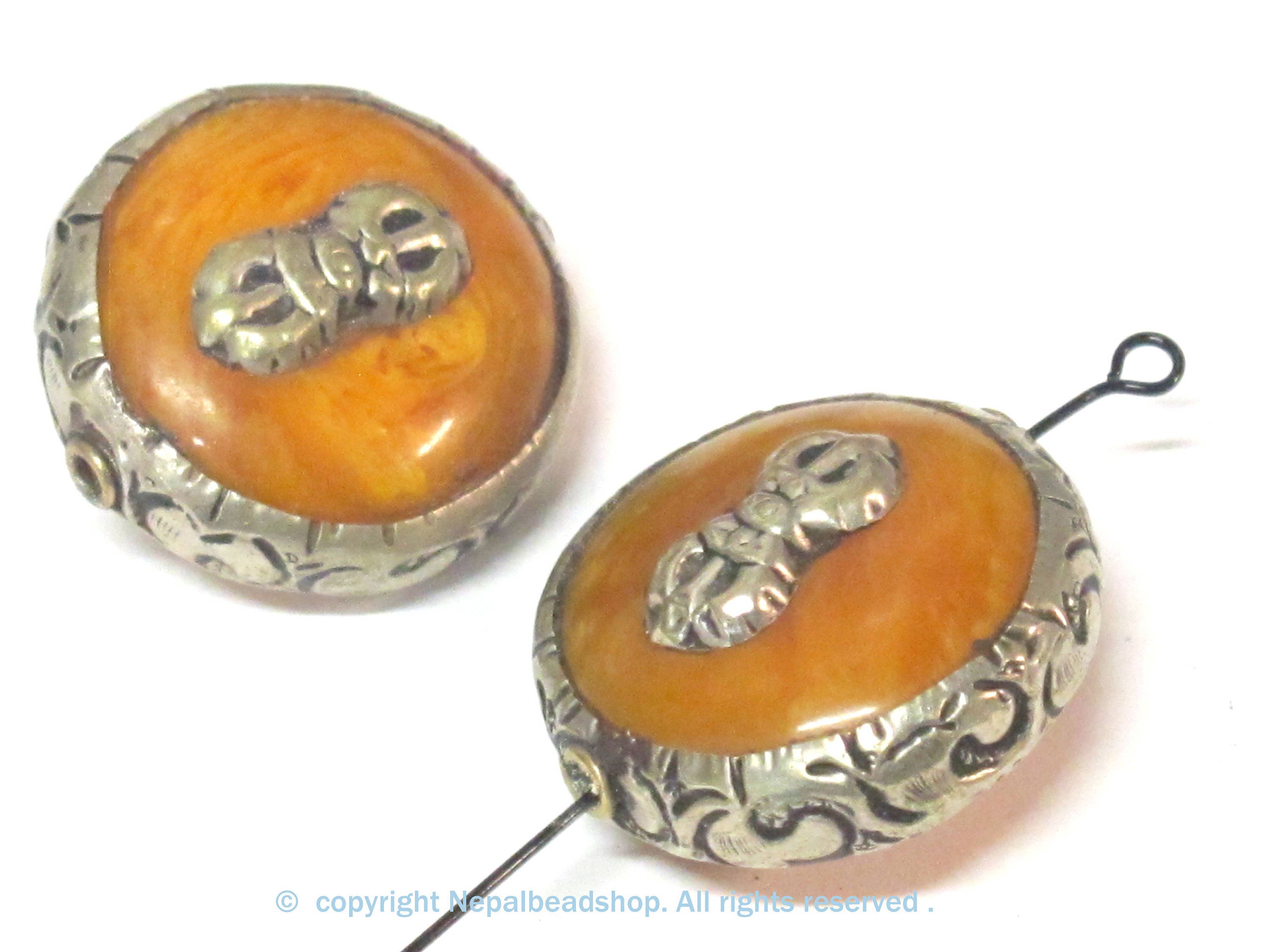 1 Bead - Reversible Large size Tibetan silver encased copal resin dorje vajra symbol bead - BD524B