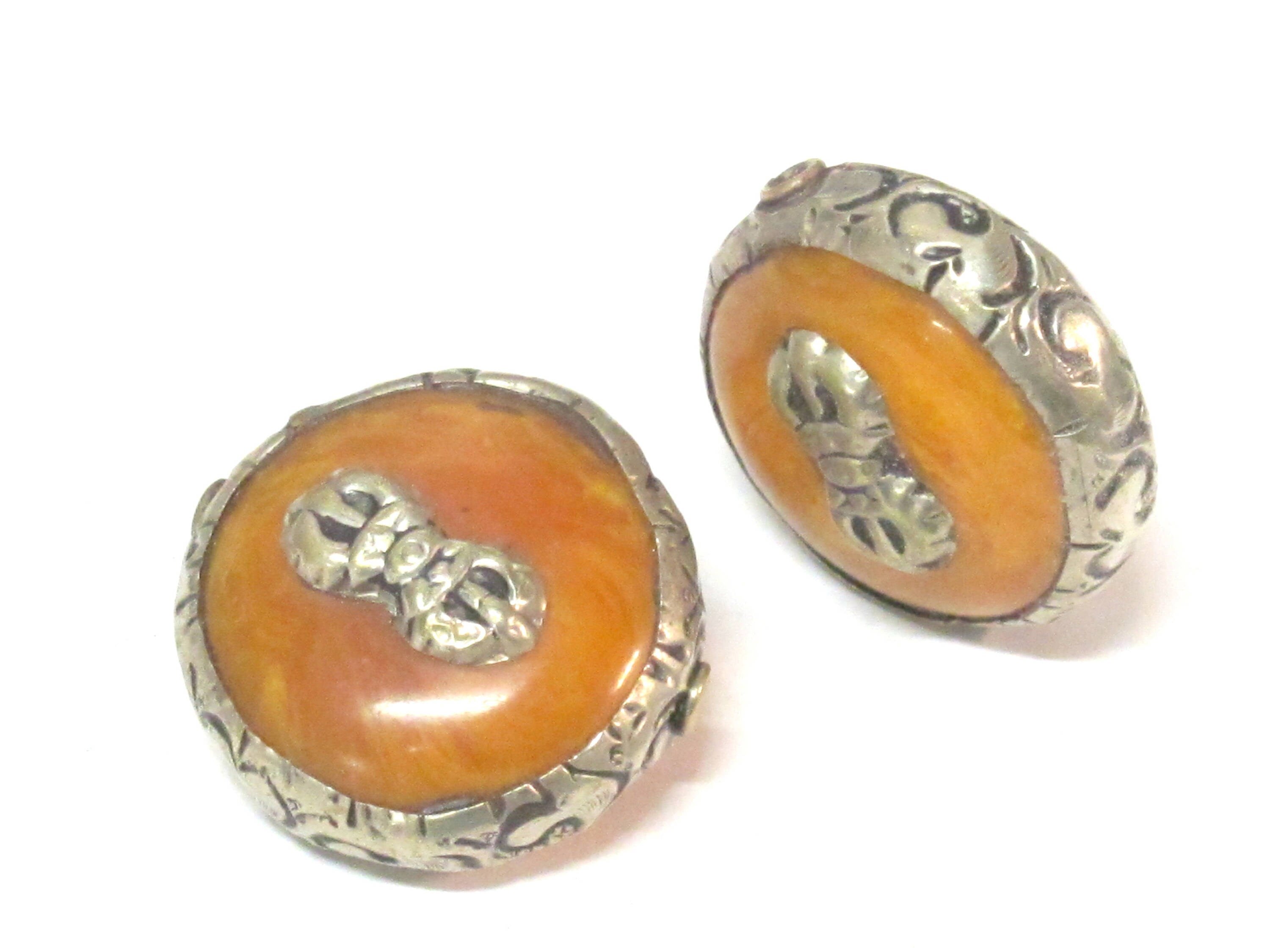 1 Bead - Reversible Large size Tibetan silver encased copal resin dorje vajra symbol bead - BD524B