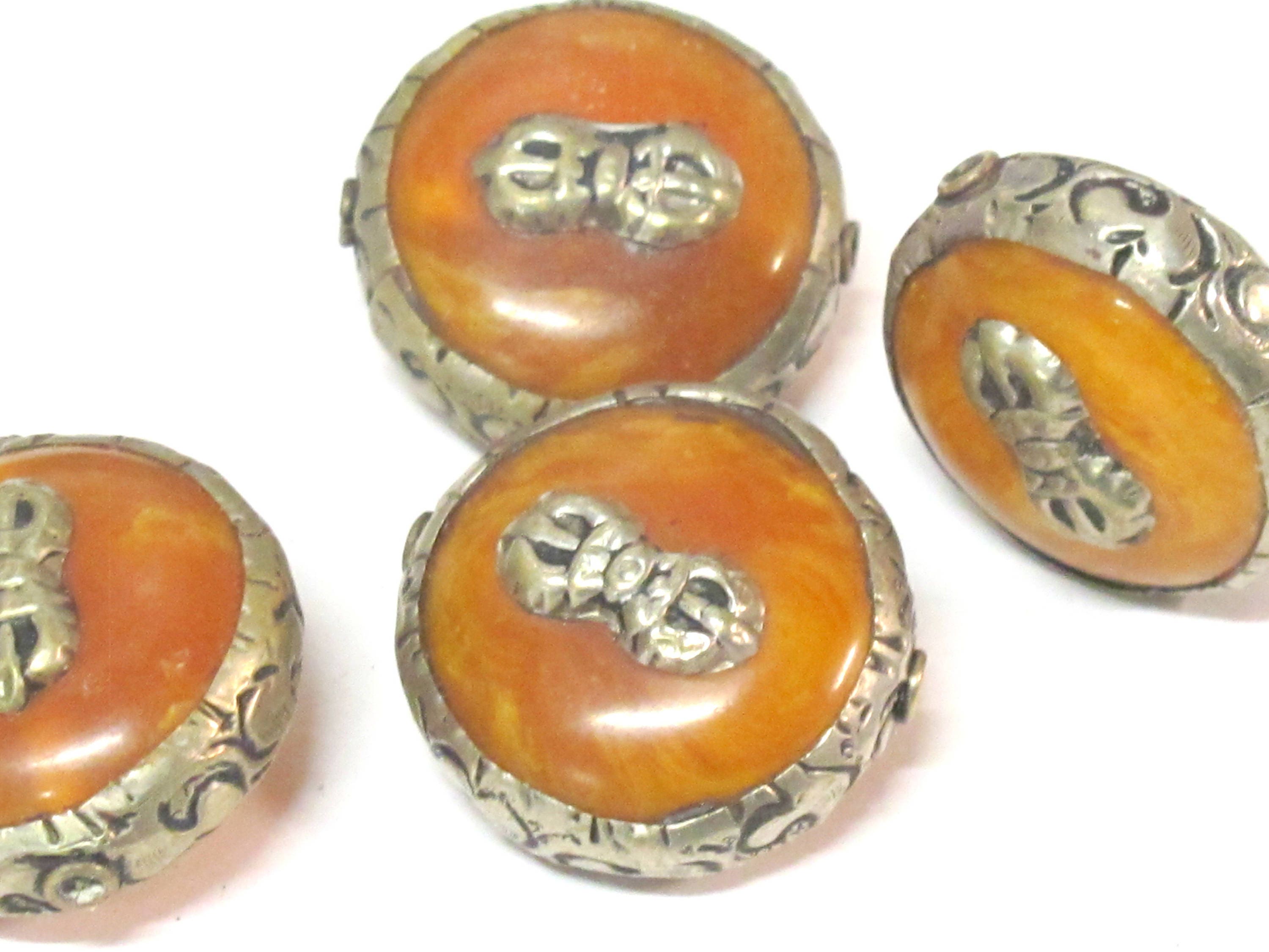 1 Bead - Reversible Large size Tibetan silver encased copal resin dorje vajra symbol bead - BD524B