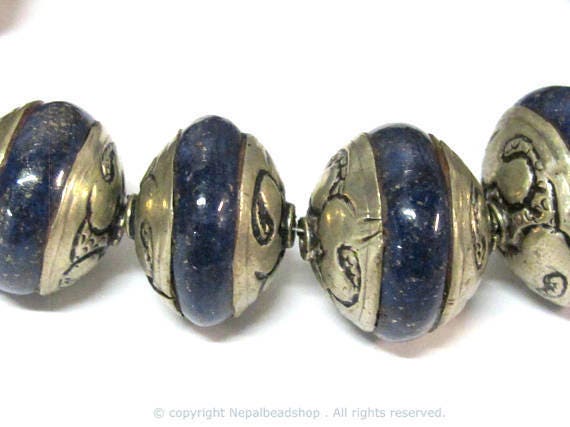 1 Bead - Ethnic Tibetan silver capped rondelle shape Lapis Lazuli gemstone beads from Nepal - BD970