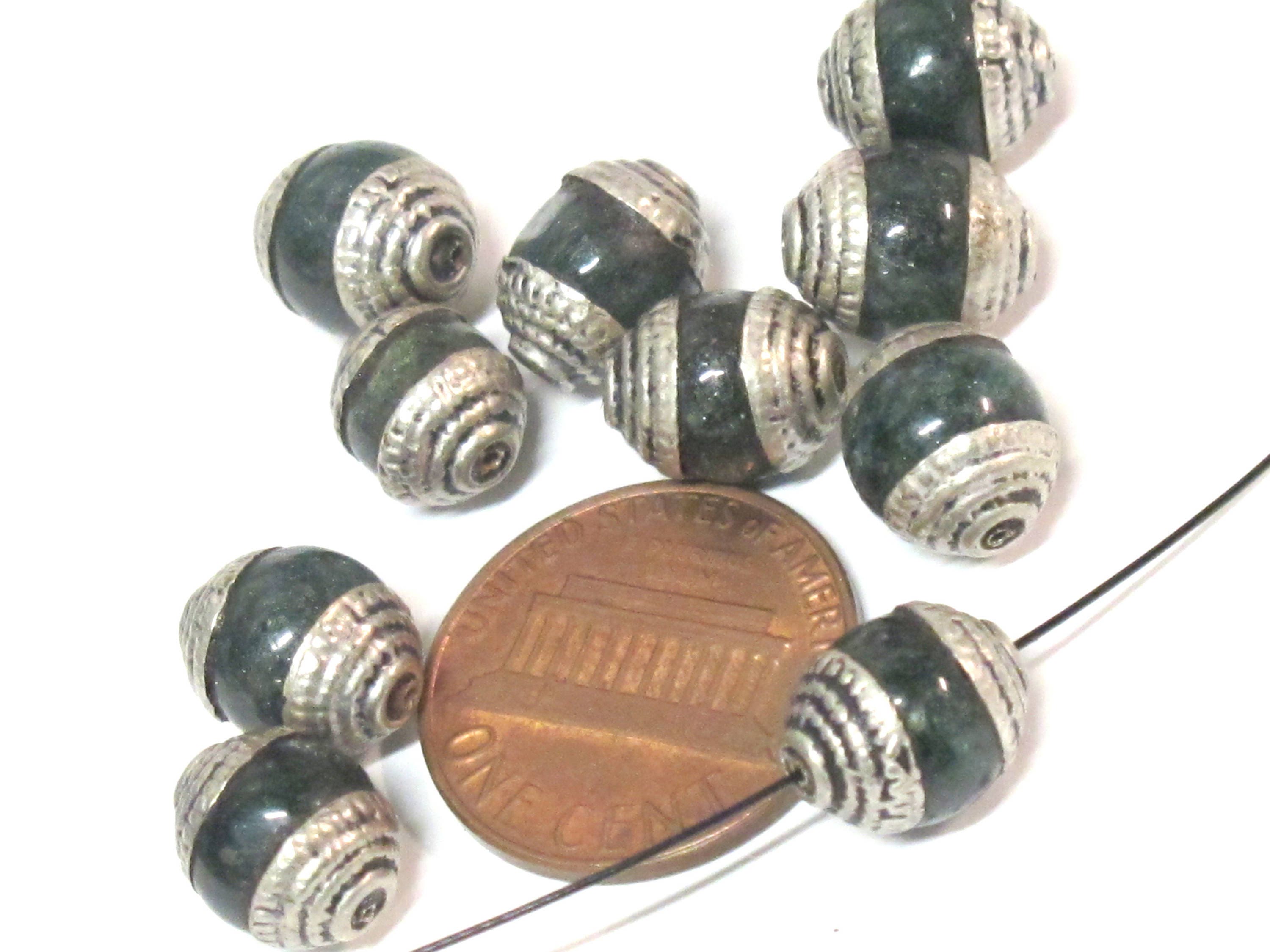 4 Beads - Tibetan silver tone capped small size green color agate beads from Nepal 8-9 mm x 9 -11 mm - BD975A