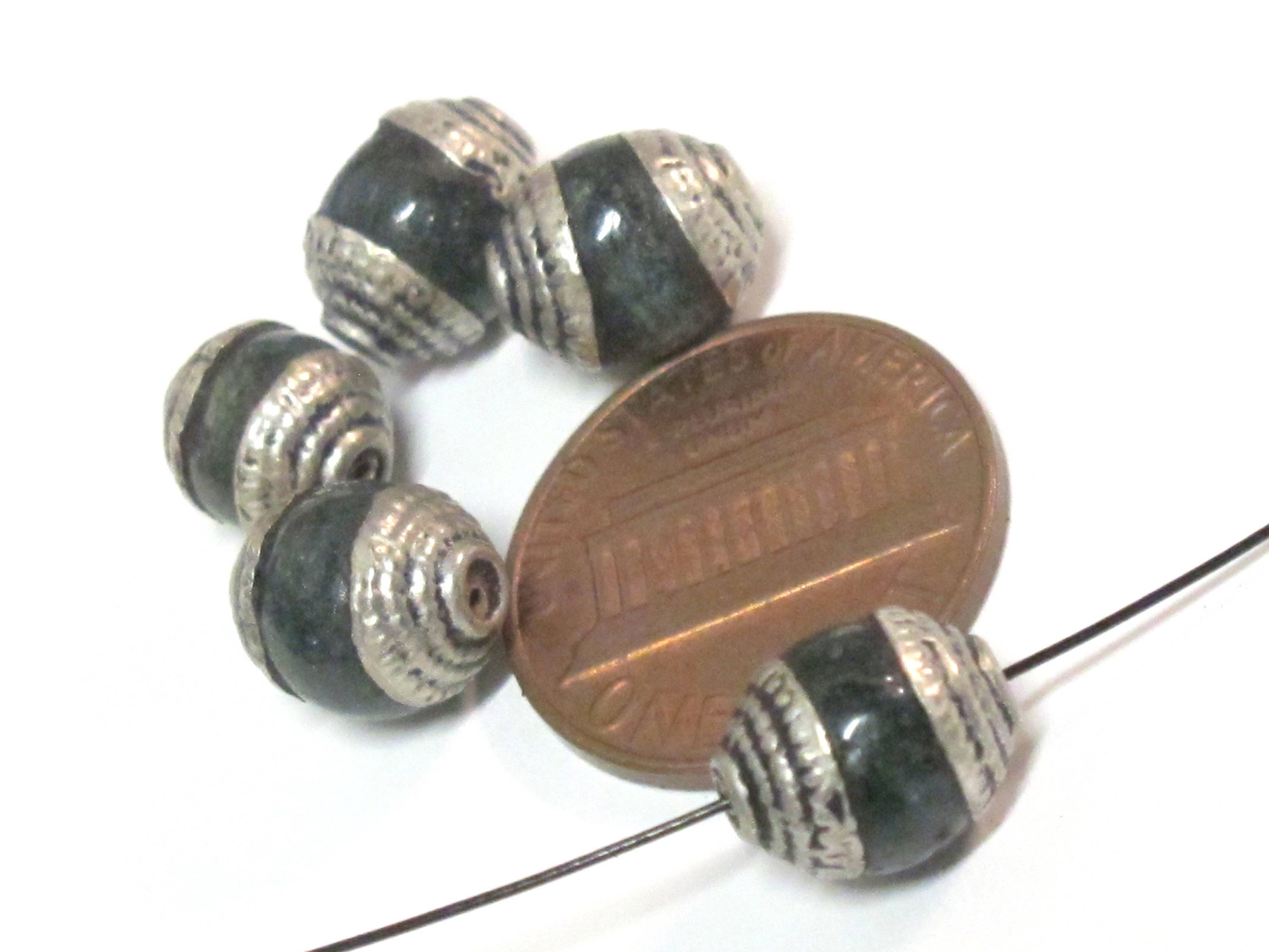 4 Beads - Tibetan silver tone capped small size green color agate beads from Nepal 8-9 mm x 9 -11 mm - BD975A