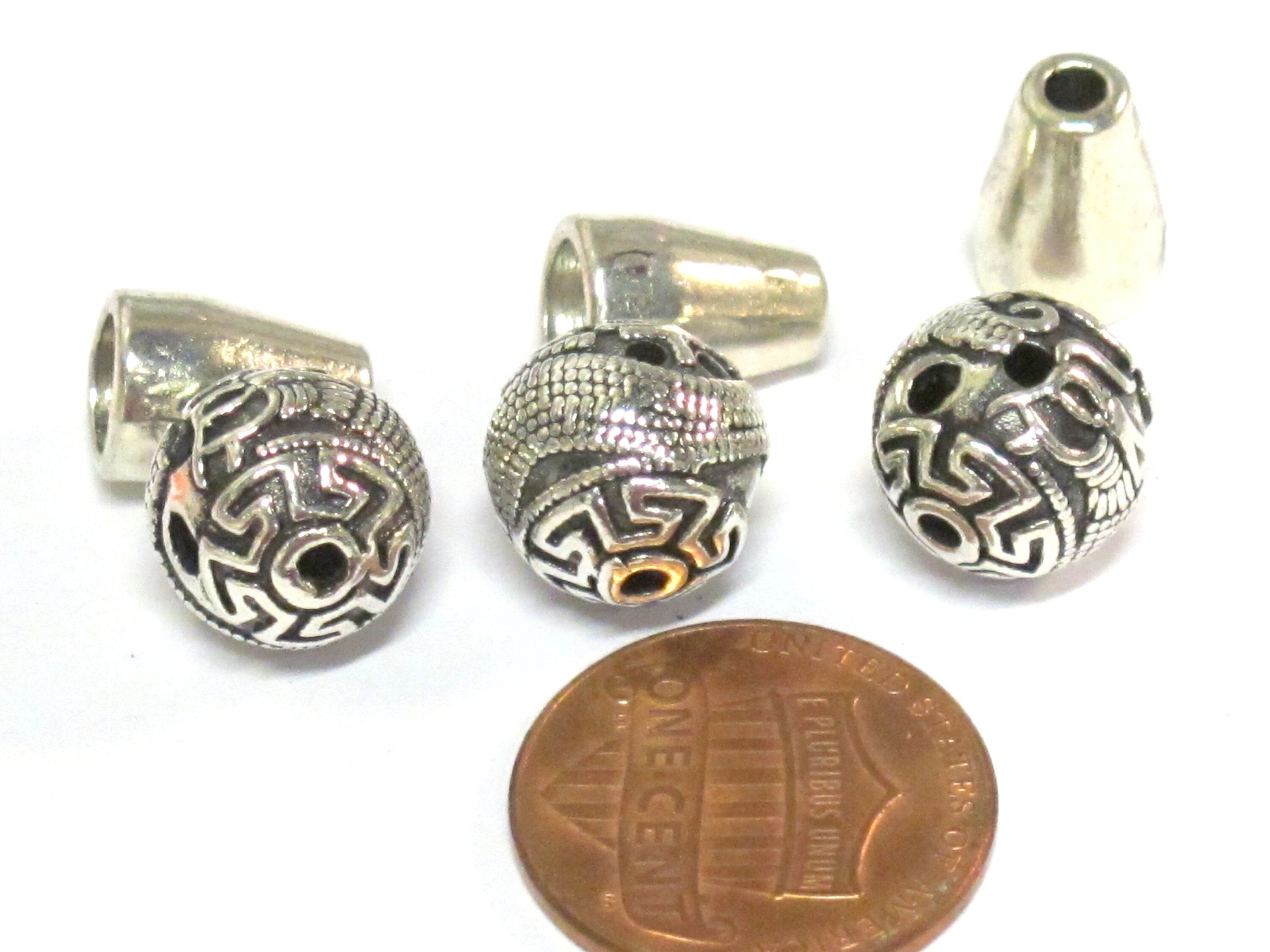 1 Guru bead - Tibetan silver 3 hole Guru Bead dragon design 11 - 12 mm size with column bead - GB066