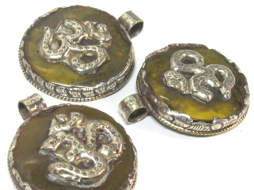 1 Pendant - Tibetan honey copal resin Om mantra pendant with reverse side Lotus flower design filigree - PM292K