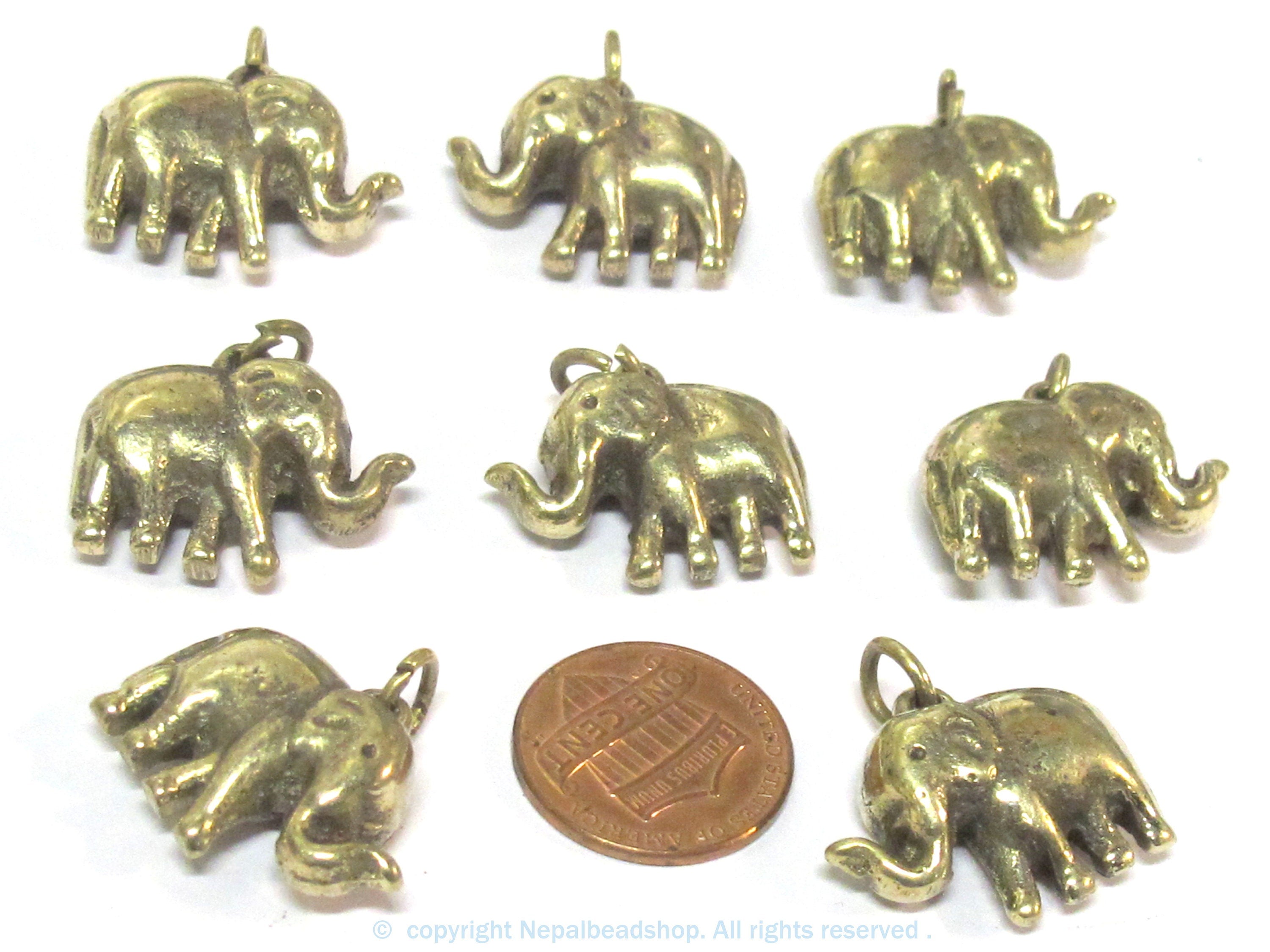 1 Pendant - Small size ethnic Tibetan solid brass elephant pendant from Nepal - CP132s