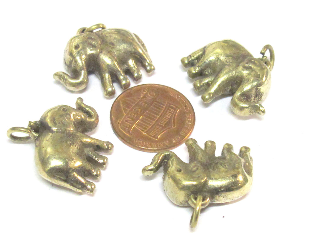 1 Pendant - Small size ethnic Tibetan solid brass elephant pendant from Nepal - CP132s
