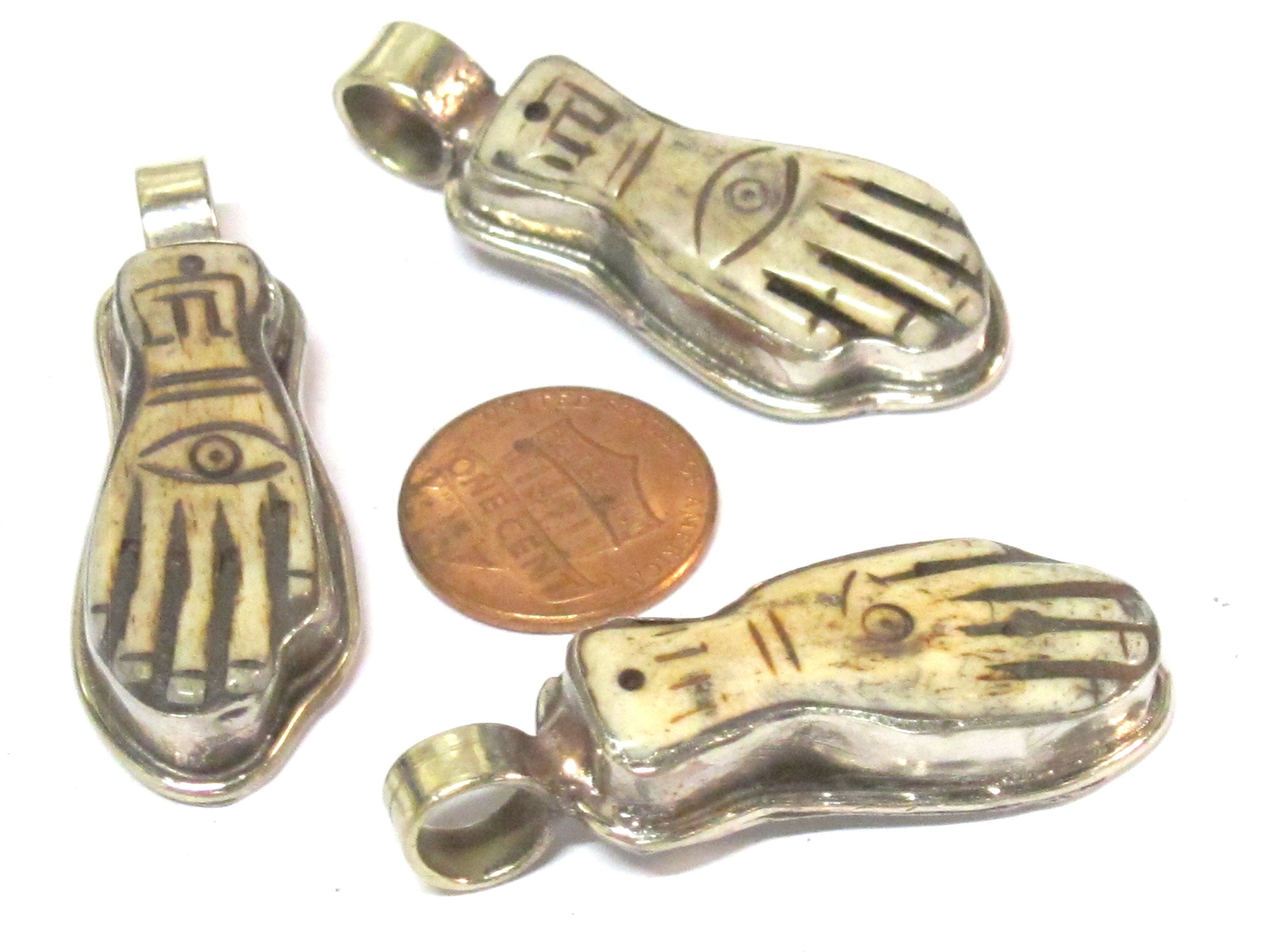 1 Pendant - Ethnic Tibetan cream color carved Buddha hand eye bone pendant Nepal - PB116